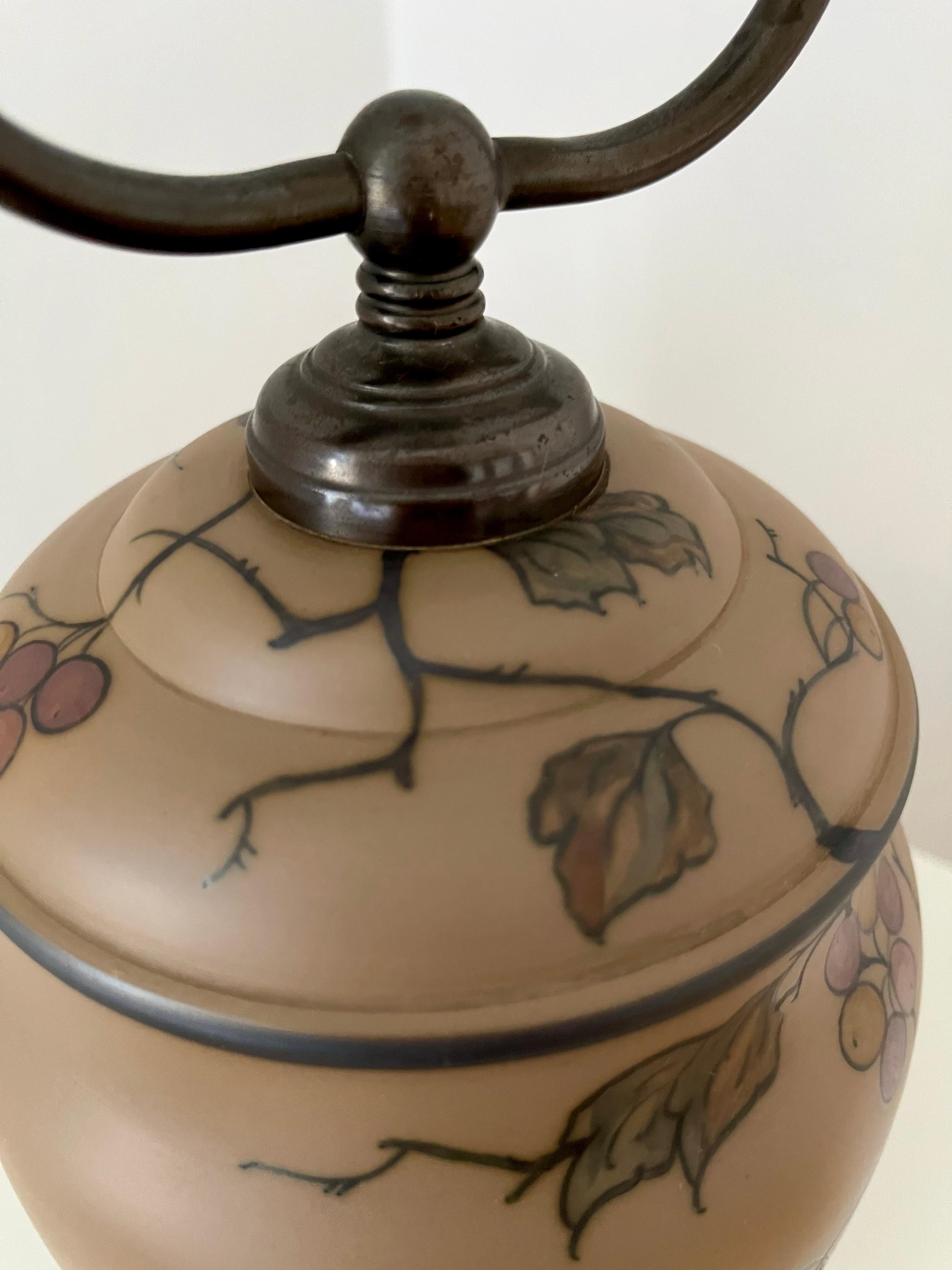 Lampe de table danoise en céramique Art nouveau des années 1930 décorée à la main par L. Hjort en vente 7