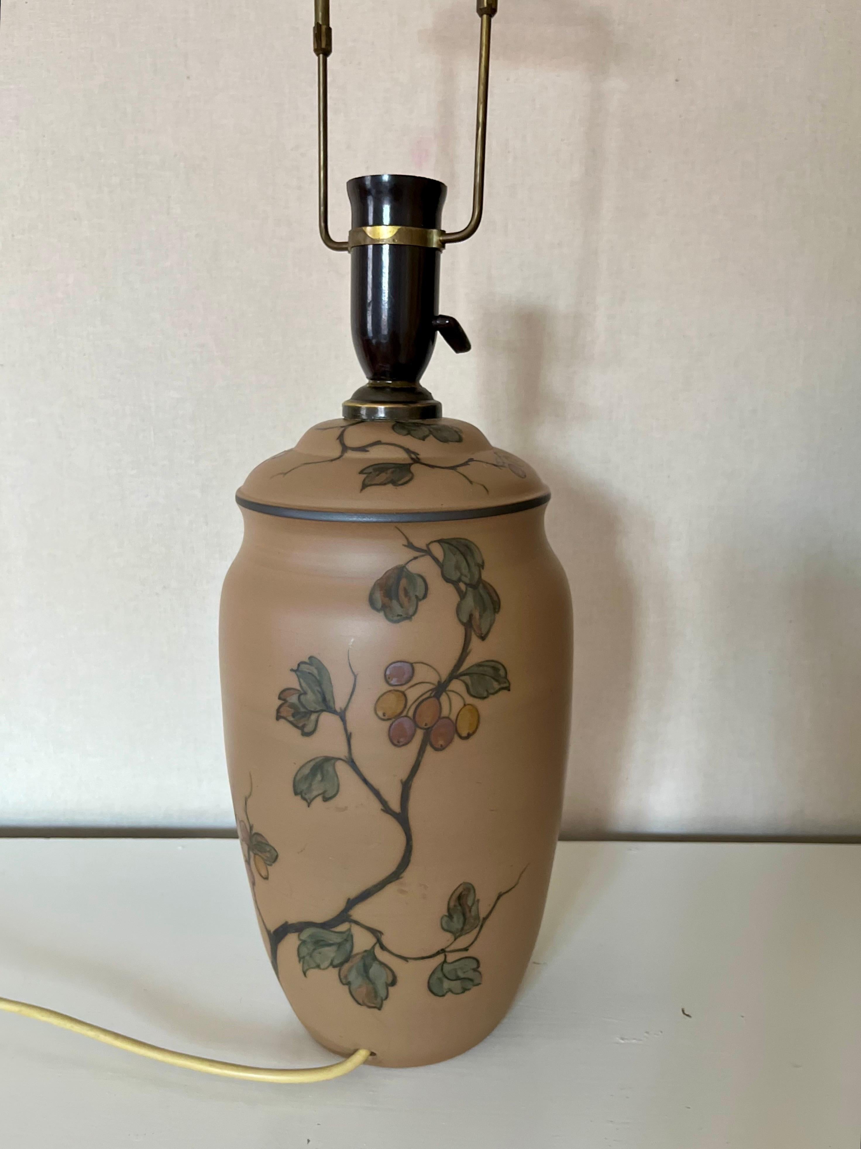 1930s Danish art nouveau ceramic hand decorated table lamp by L. Hjort In Good Condition In Frederiksberg C, DK