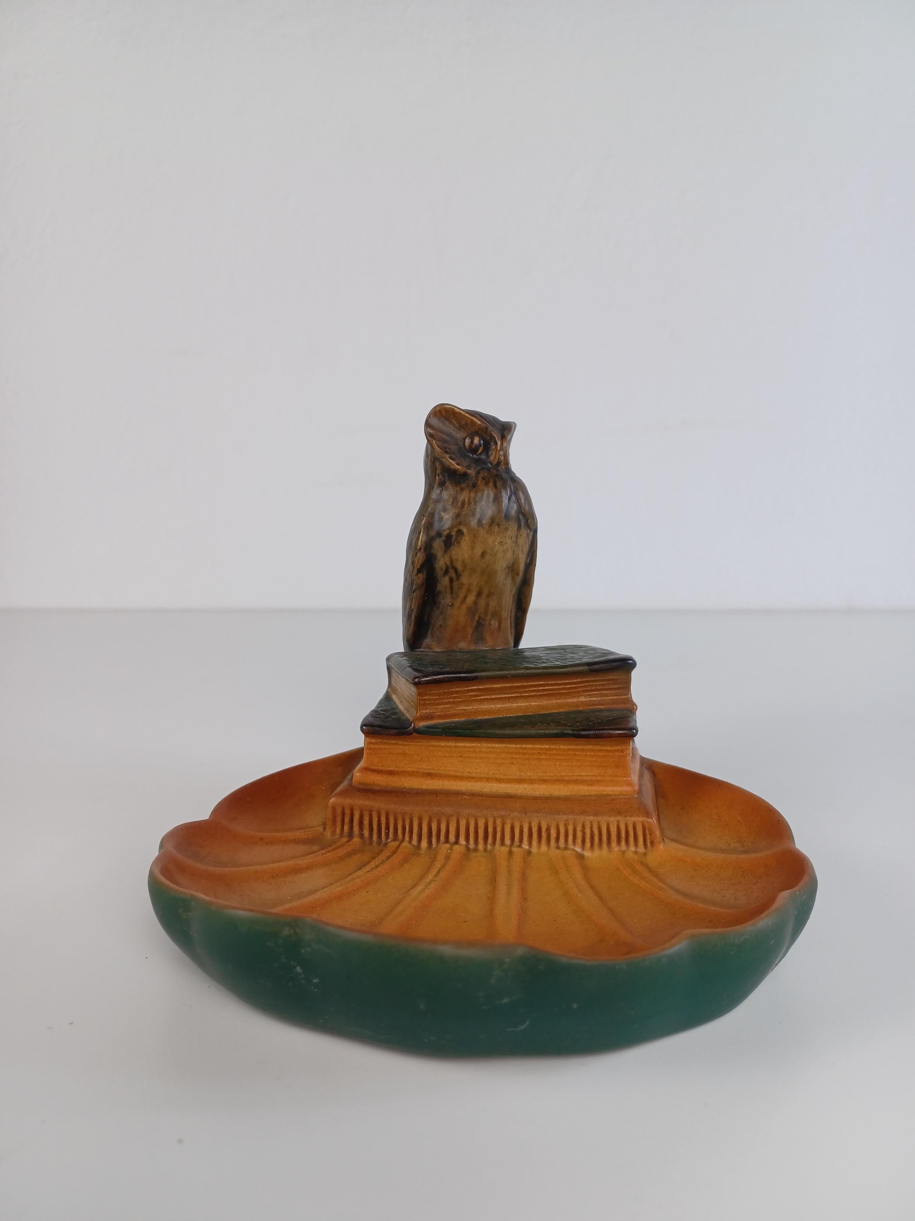 Bol à hibou Art nouveau danois fabriqué à la main des années 1930 - Plateau à frêne de P. Ipsens Enke Bon état - En vente à Knebel, DK