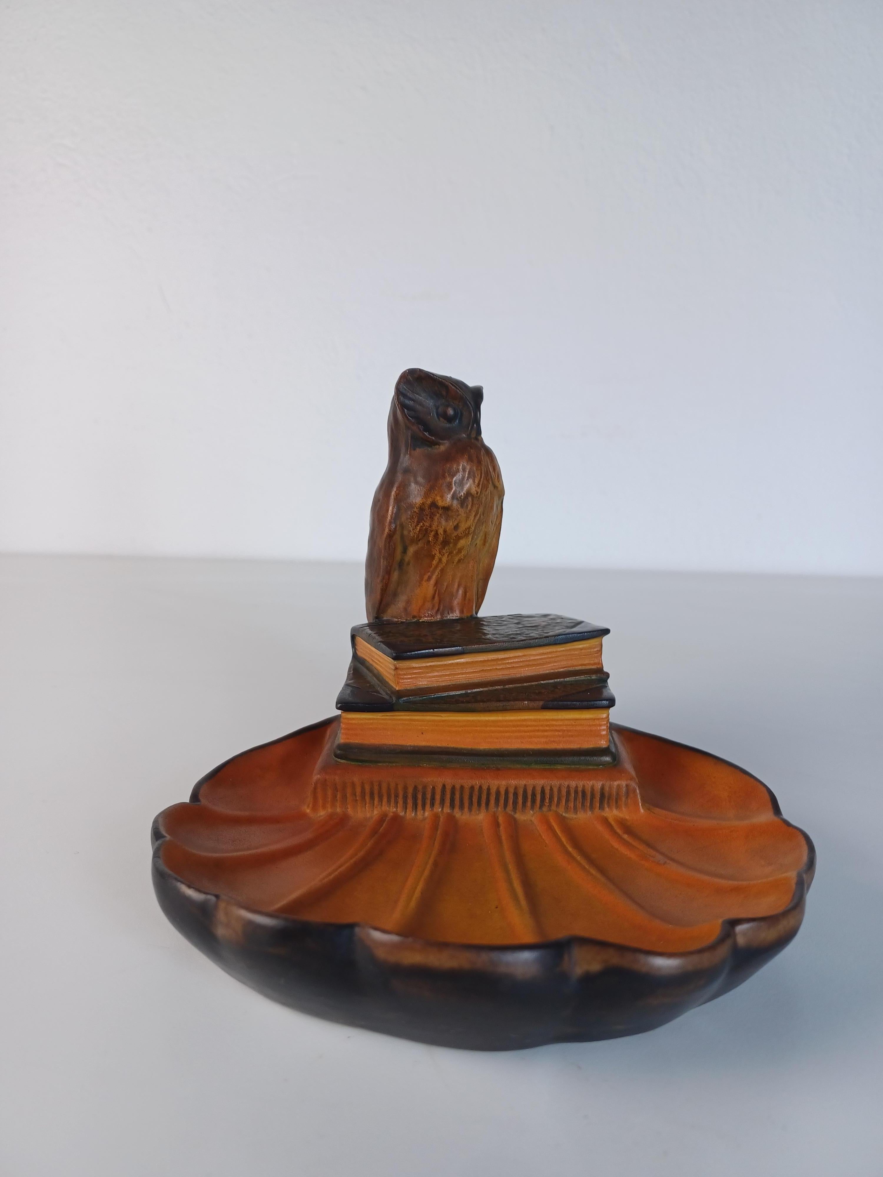 Ceramica Ciotola gufo artigianale Art Nouveau danese degli anni '30 - Vassoio per cenere di P. Ipsen Enke in vendita