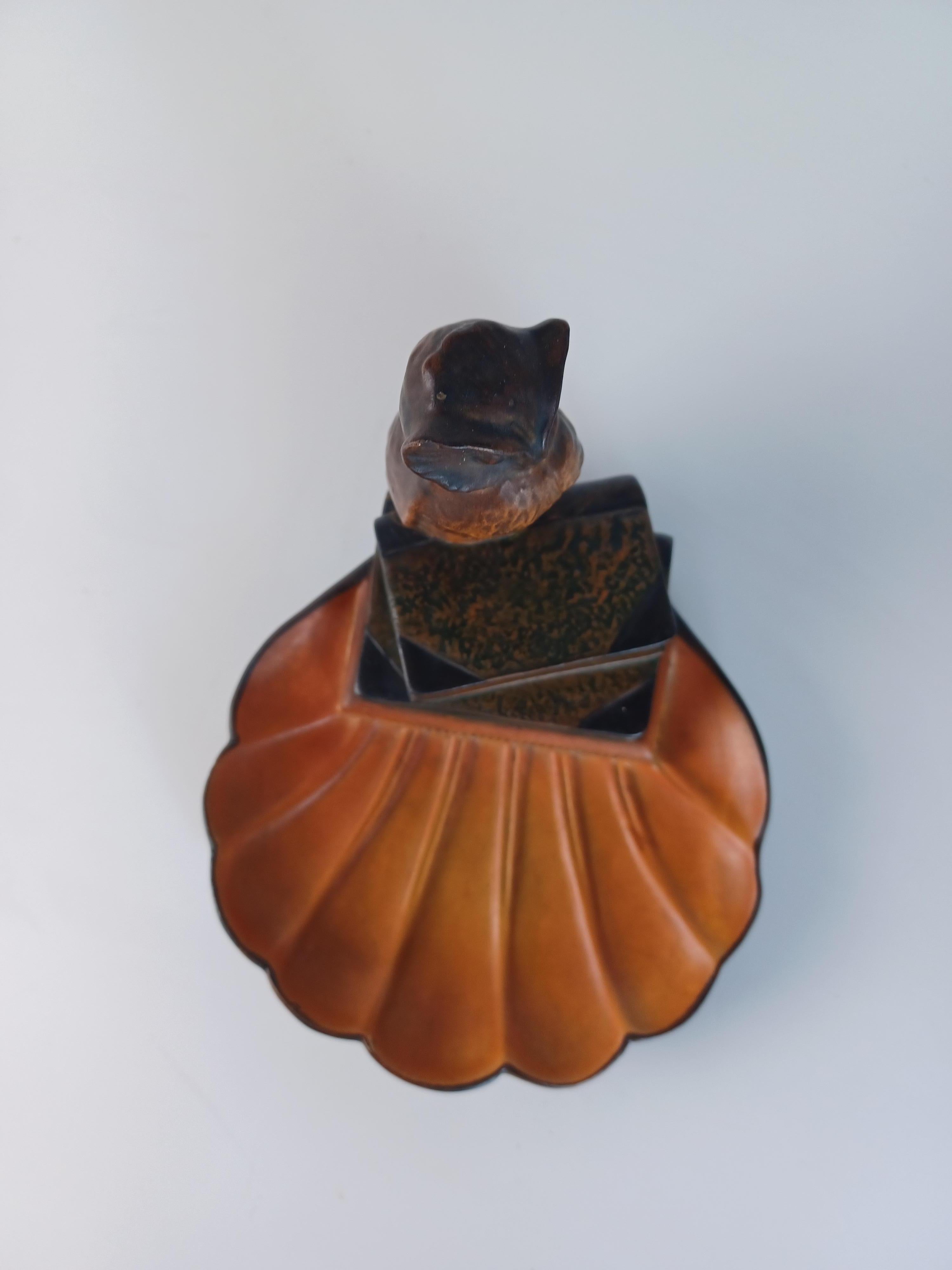 Ciotola gufo artigianale Art Nouveau danese degli anni '30 - Vassoio per cenere di P. Ipsen Enke in vendita 1