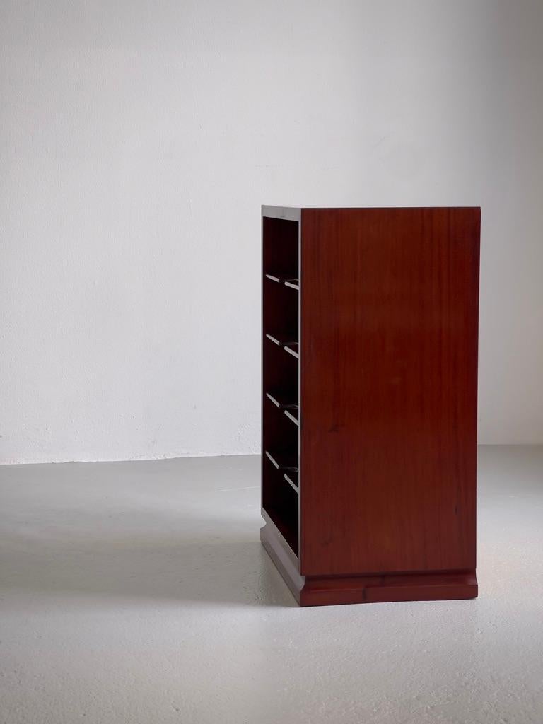 1930s Danish Cabinet Maker Magazine holder crafted in lacquered hardwood. For Sale 3