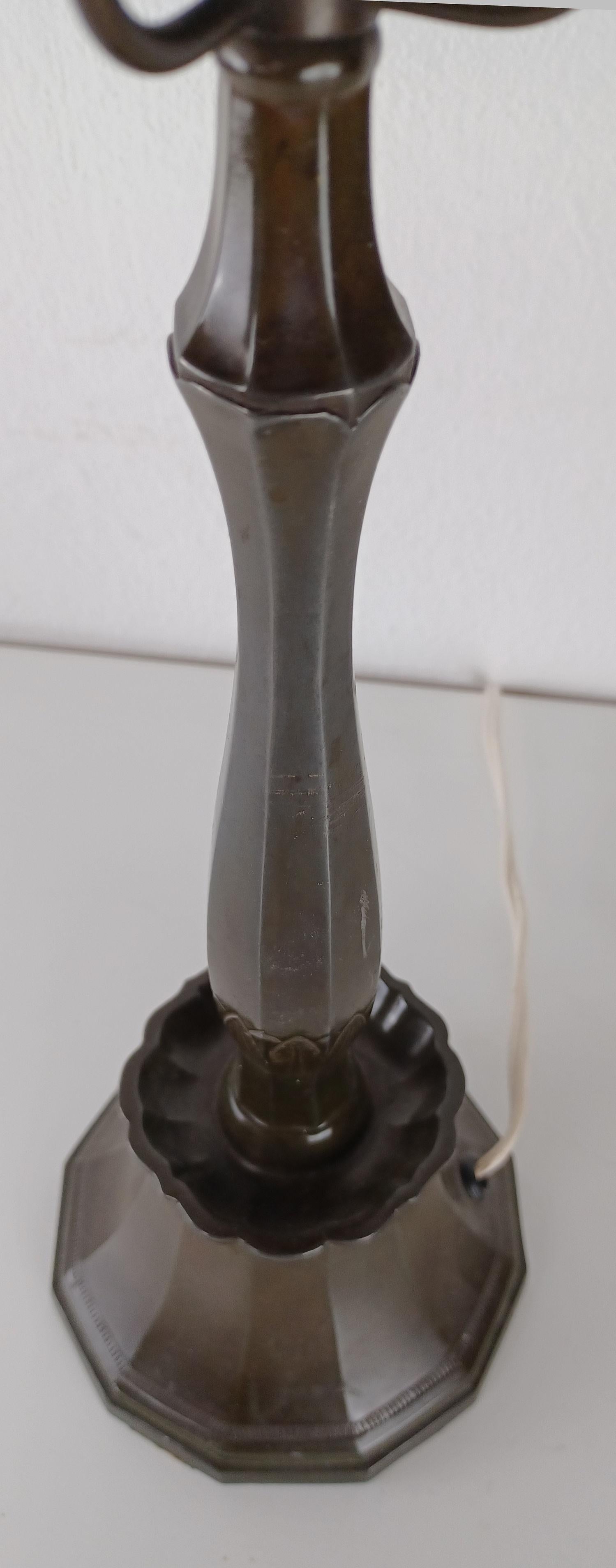 Dänische Just Andersen Art-Déco-Tischlampe aus Disco-Metall, 1930er Jahre im Zustand „Gut“ im Angebot in Knebel, DK