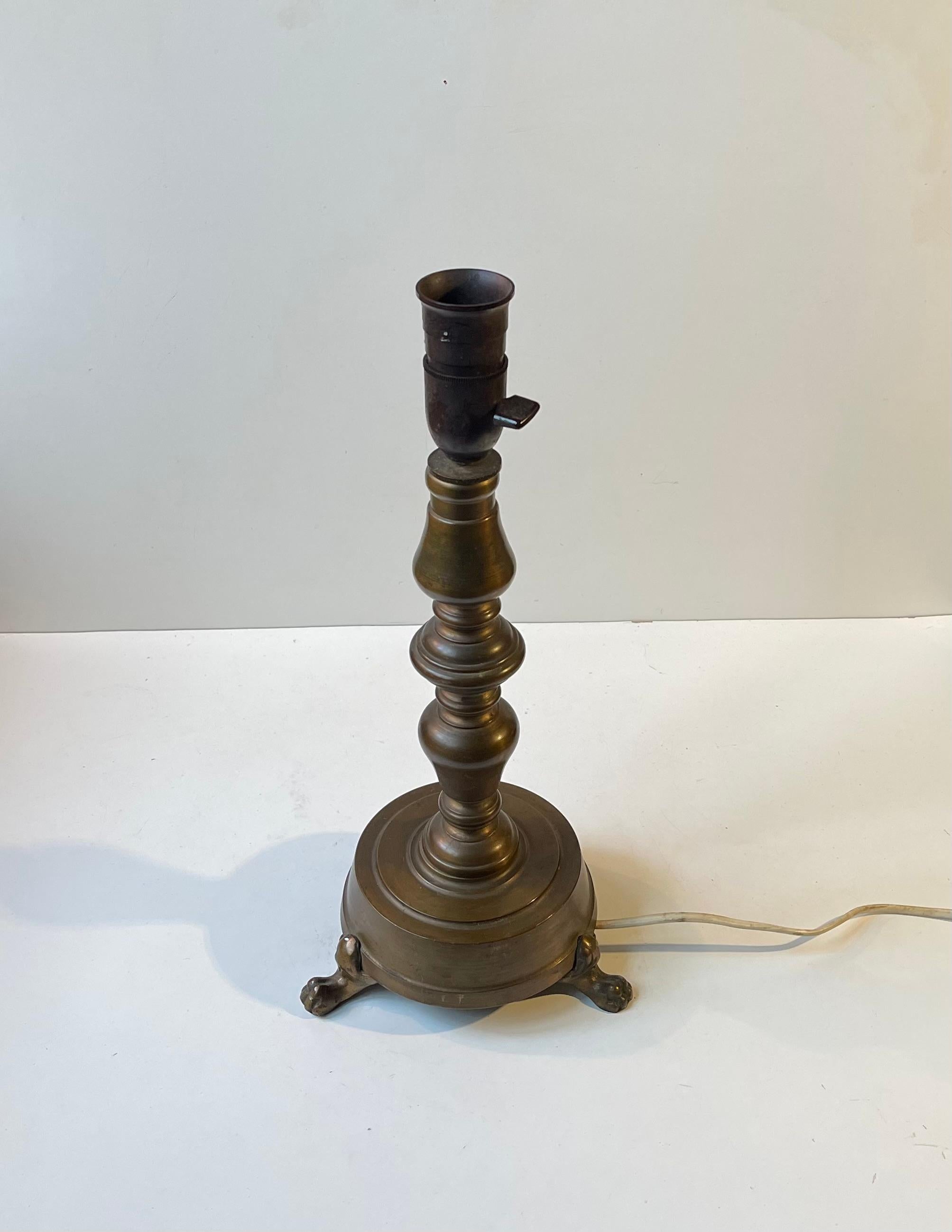 1930s Danish Lion Paw Bronze Table Lamp with Pink Shade For Sale 1