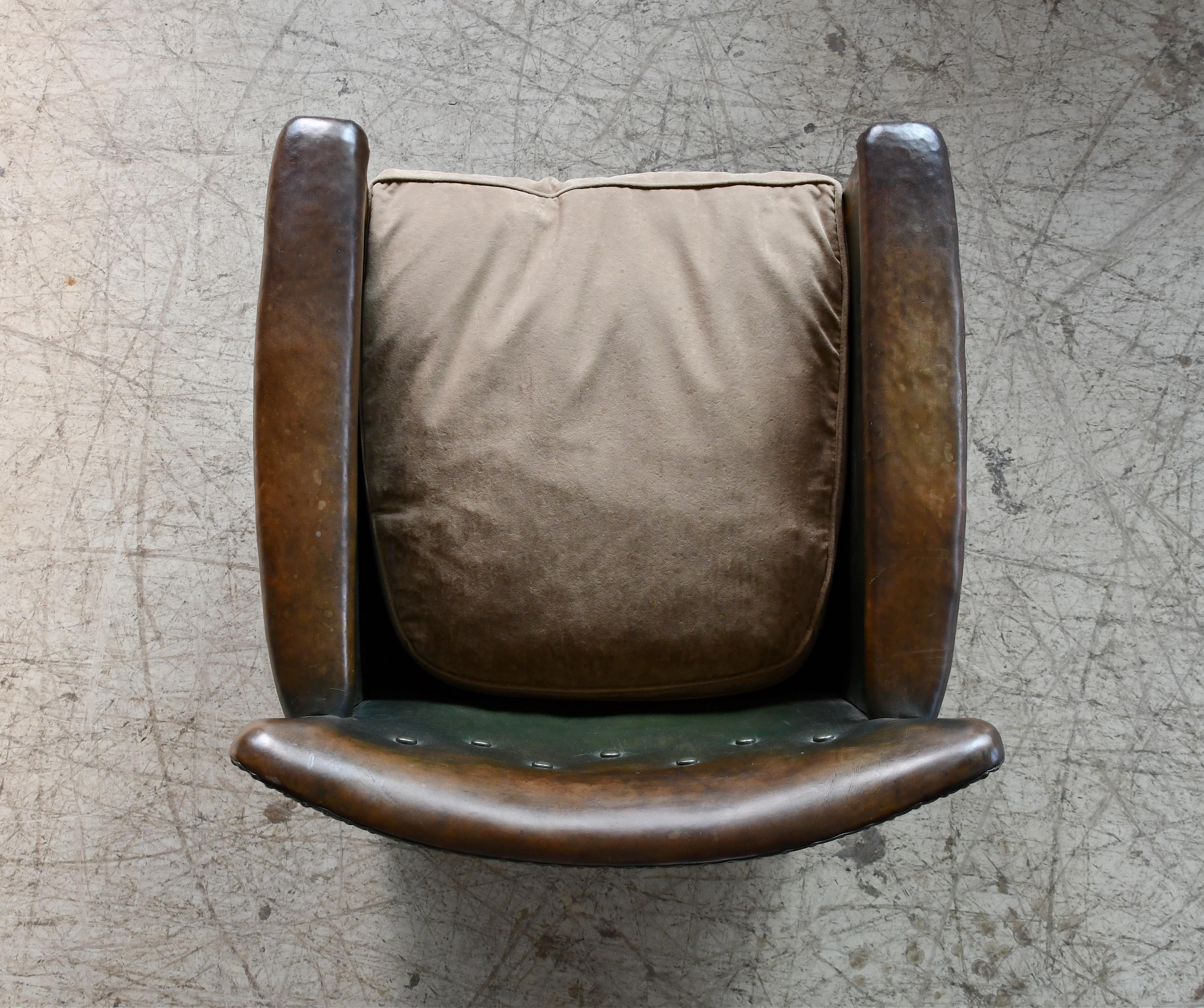 1930s Danish Small Club or Library Chair in Dark Green Leather For Sale 5