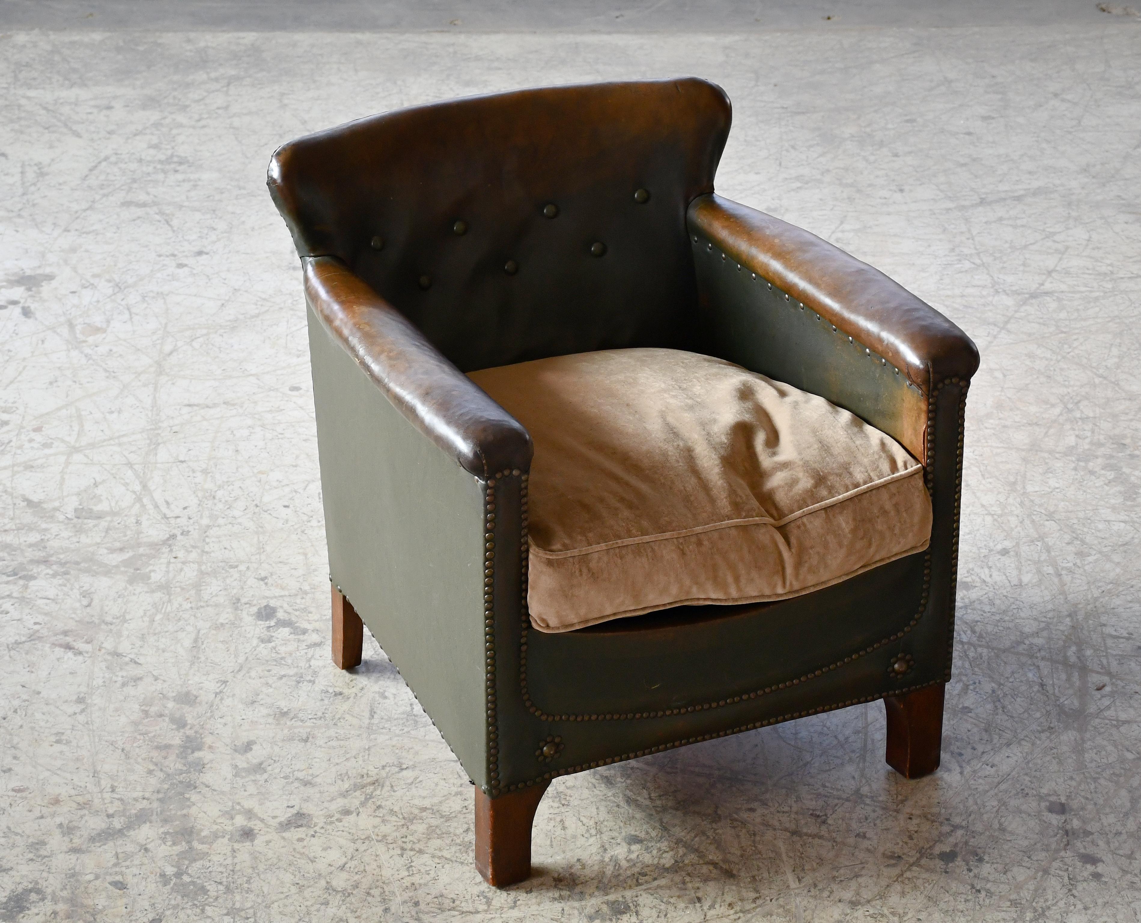 Mid-20th Century 1930s Danish Small Club or Library Chair in Dark Green Leather For Sale