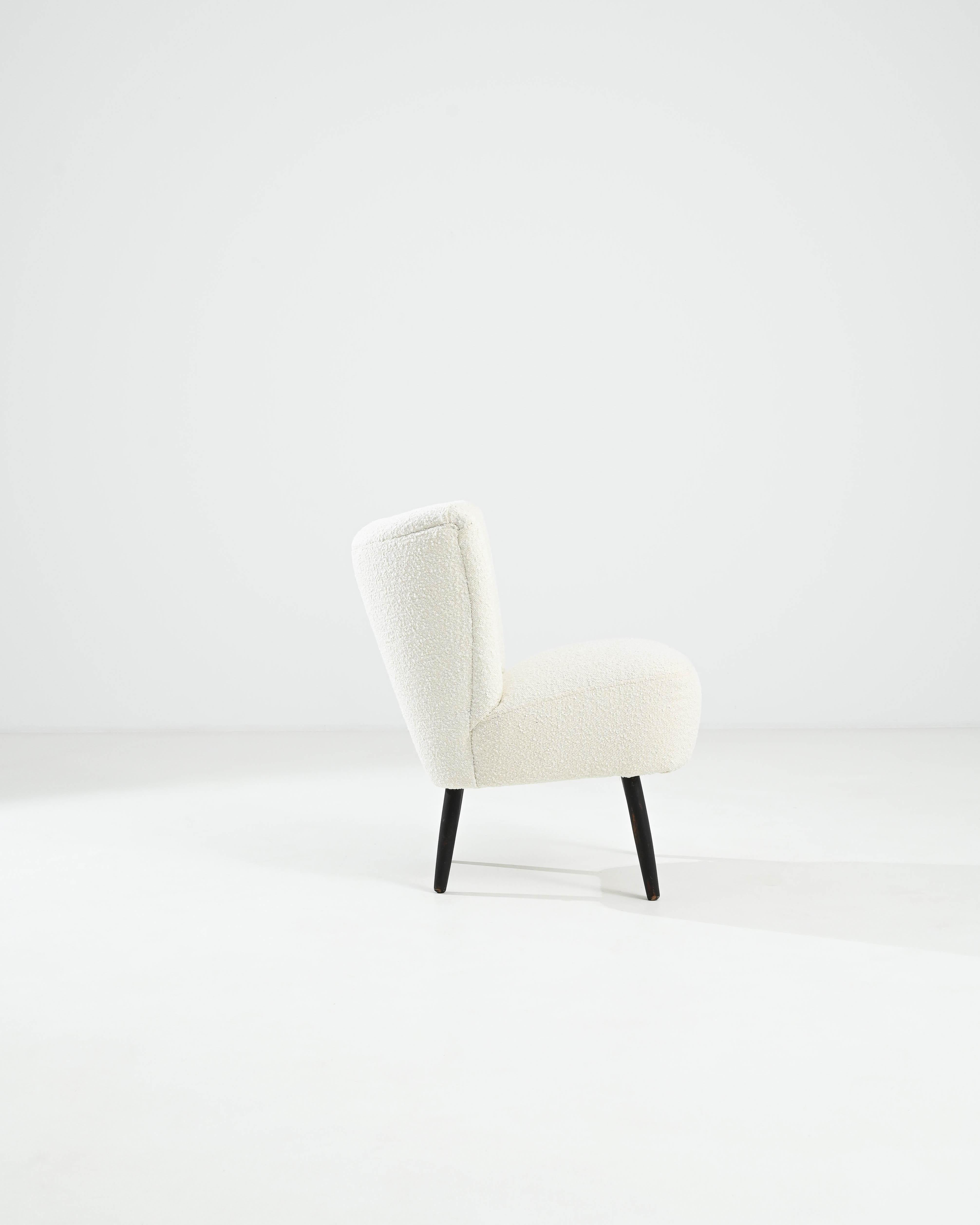 1930s Danish Upholstered Chair In Good Condition For Sale In High Point, NC