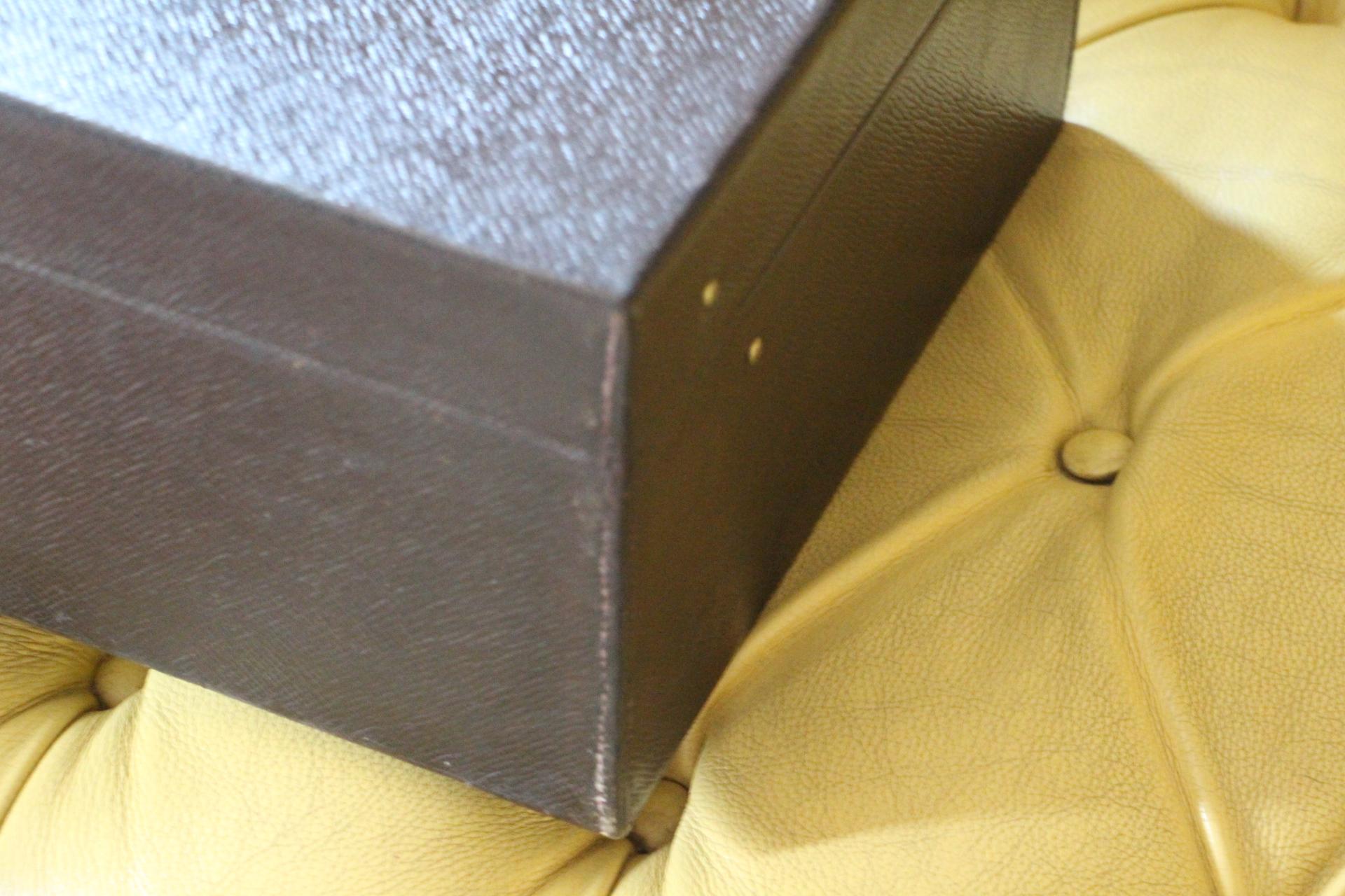 1930's Dark Brown Louis Vuitton Suitcase,  Louis Vuitton Trunk 4