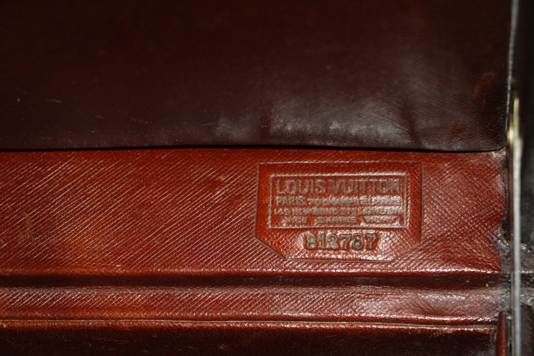 1930's Dark Brown Louis Vuitton Suitcase,  Louis Vuitton Trunk For Sale 10