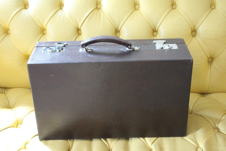 1930's Dark Brown Louis Vuitton Suitcase,  Louis Vuitton Trunk For Sale 1