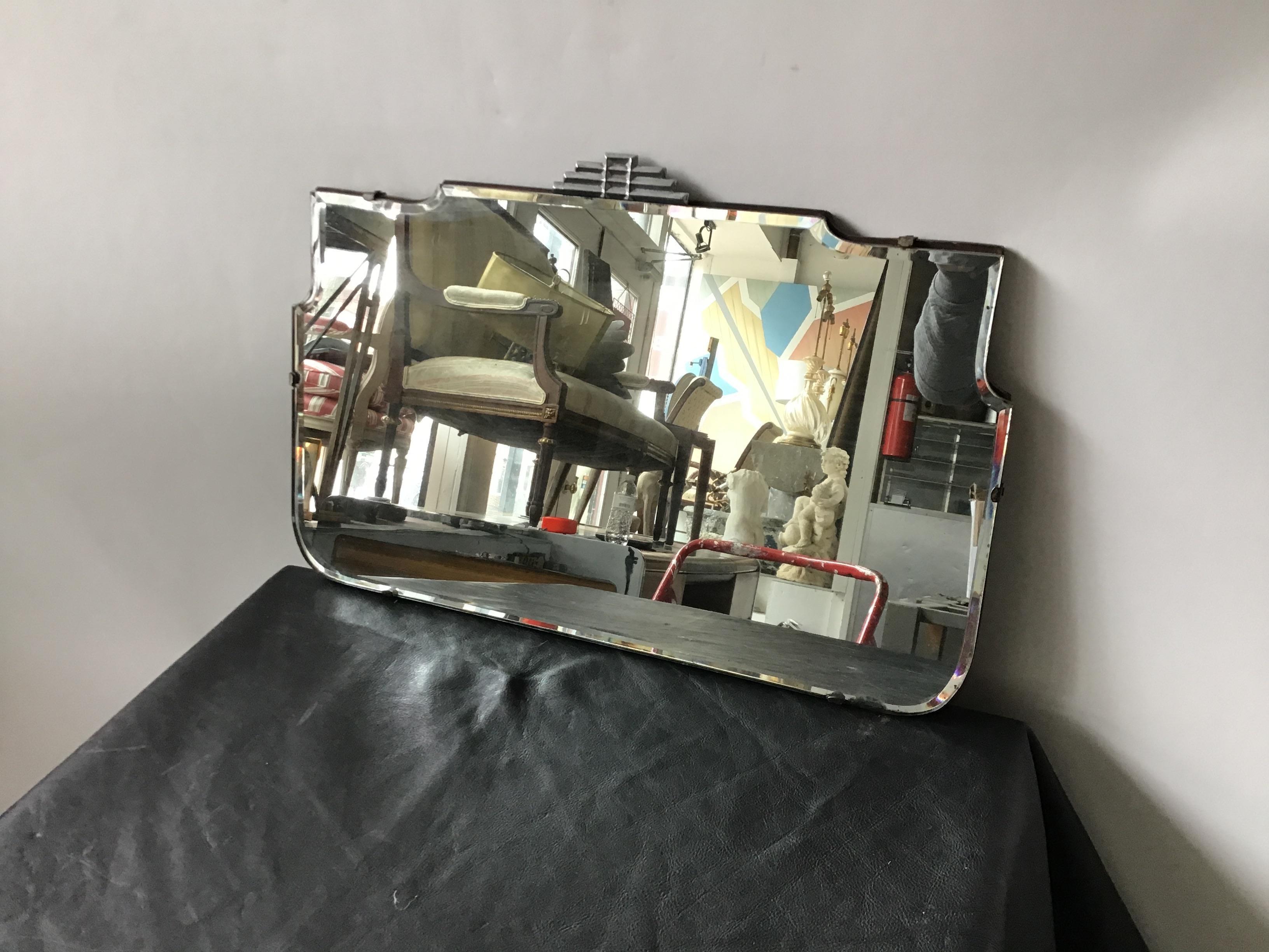 1930s Deco Beveled Mirror In Good Condition In Tarrytown, NY