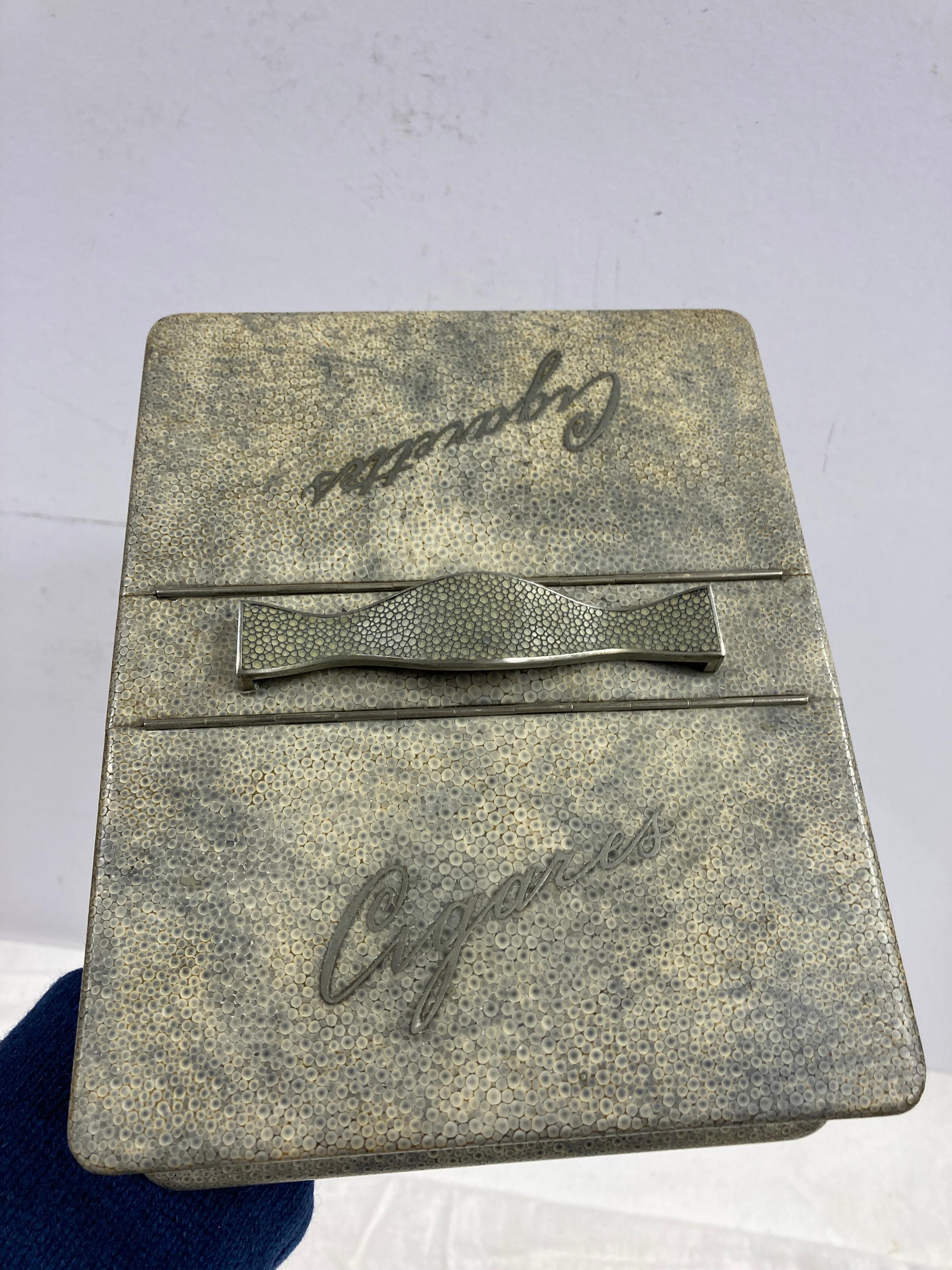 1930's  caja de cigarrillos decorativa en venta 8
