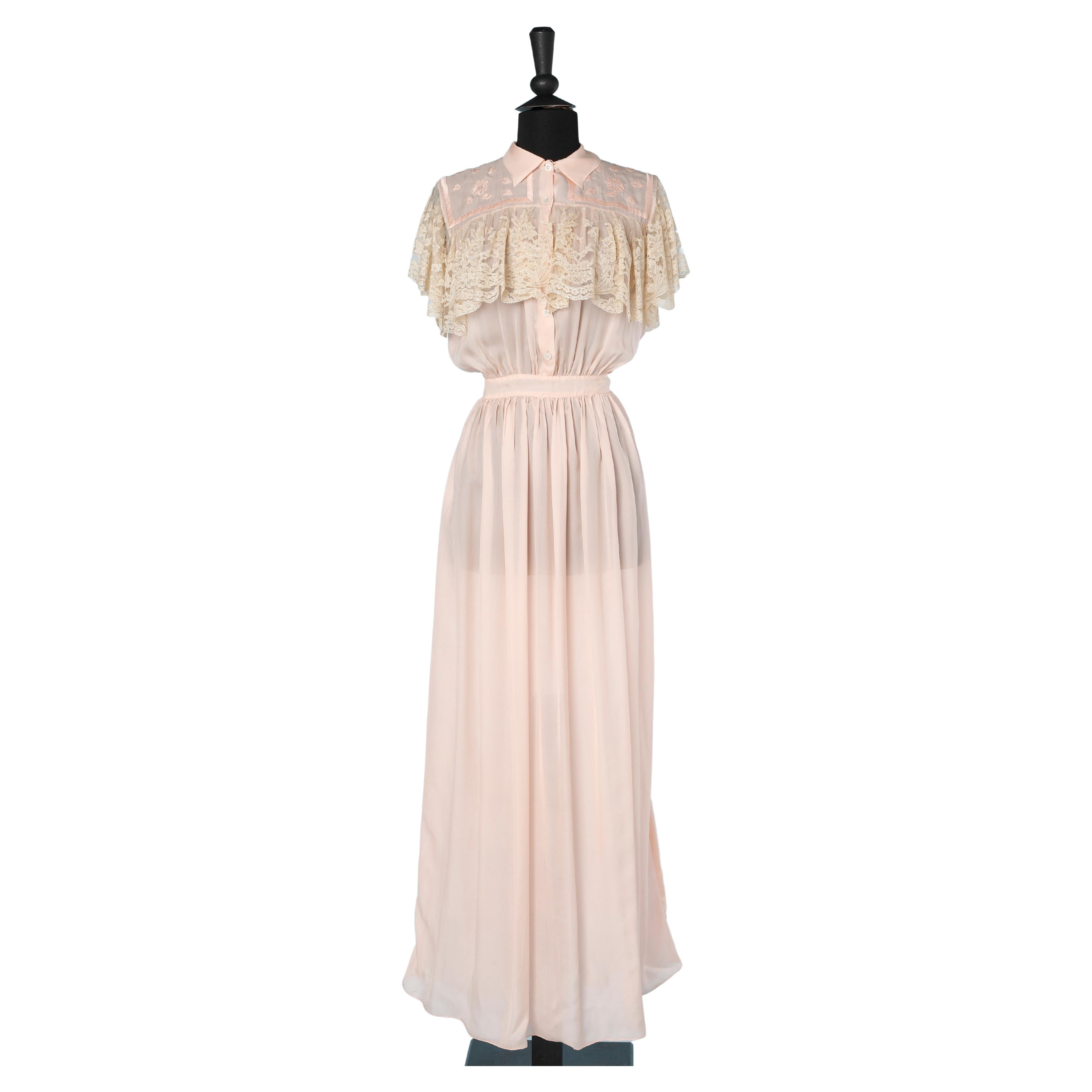 1930's deshabillé in pale pink silk and lace 