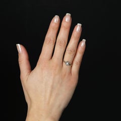 Bague solitaire en or jaune blanc 18 carats avec diamant des années 1930