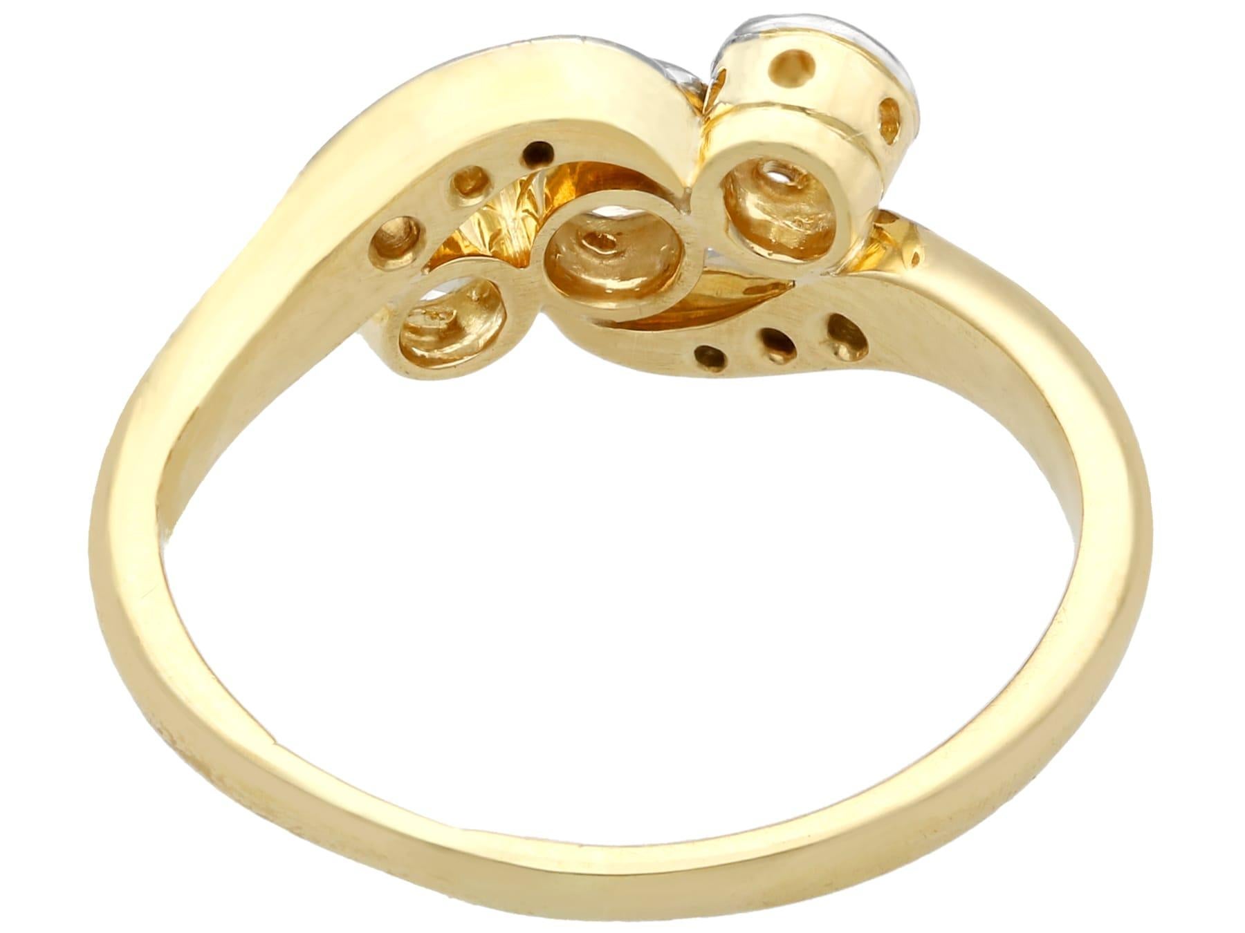 Twist-Ring aus Diamant und Gelbgold aus den 1930er Jahren im Zustand „Hervorragend“ im Angebot in Jesmond, Newcastle Upon Tyne