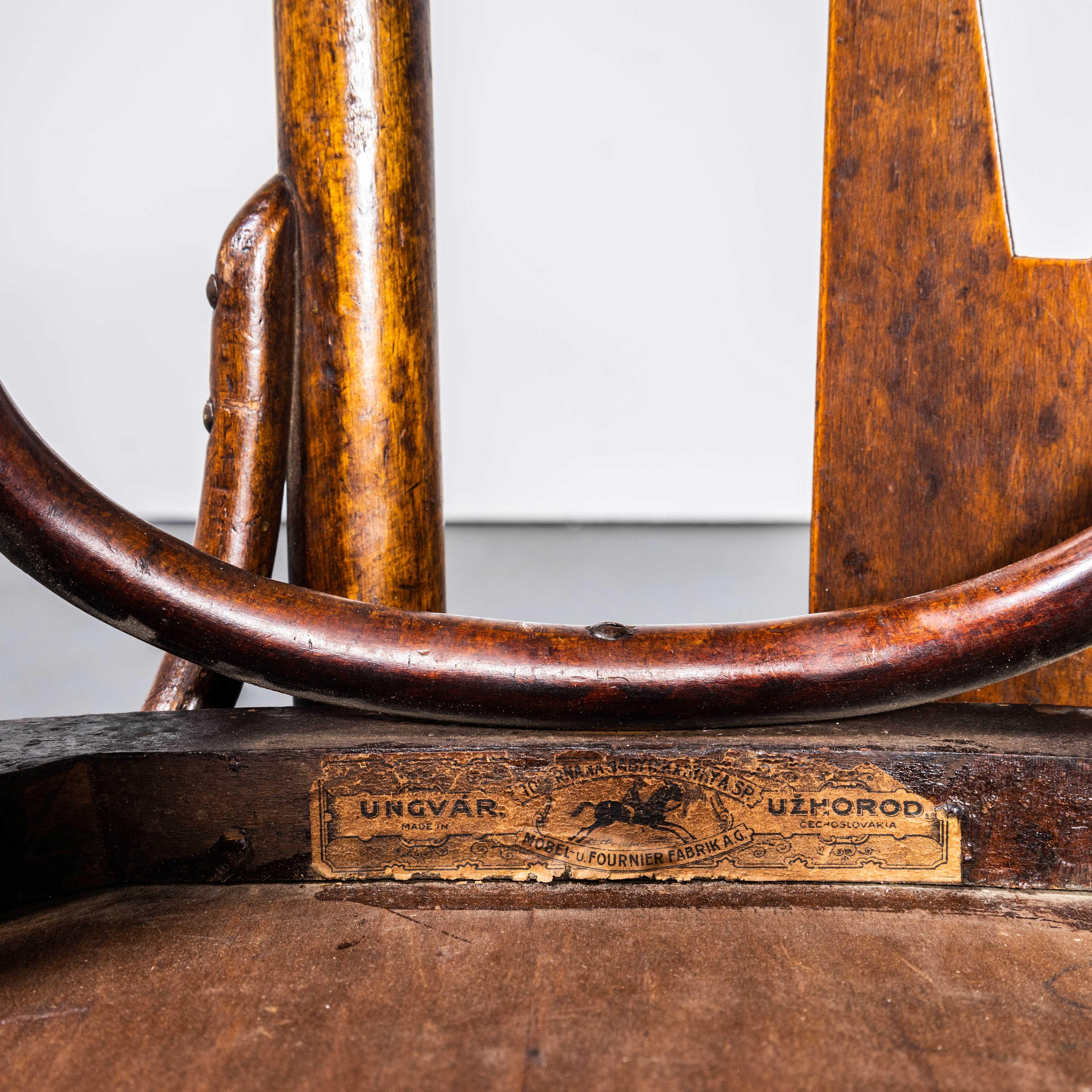 Chaises de salle à manger en bentwood à dossier en losange des années 1930 - Paire en vente 4