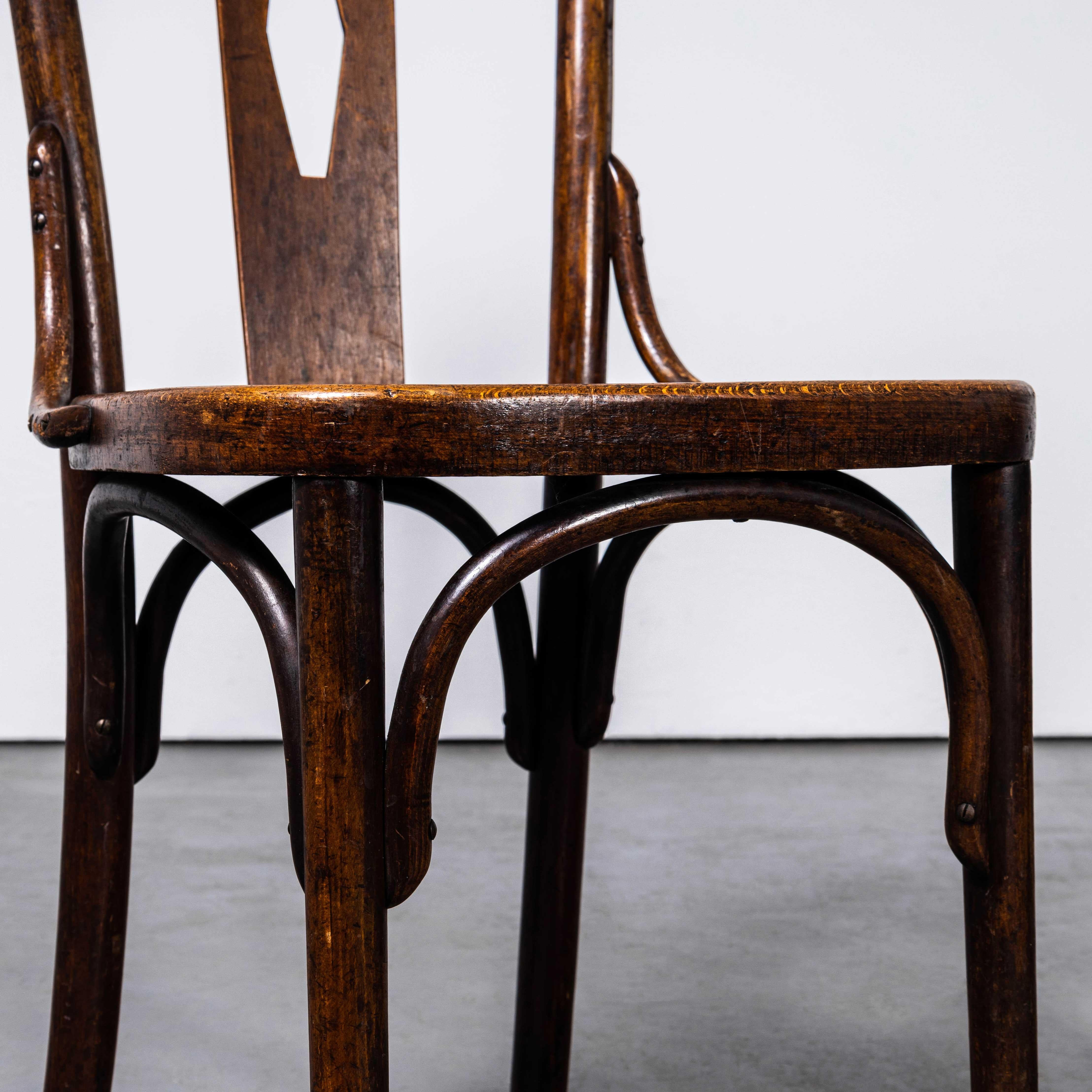 Milieu du XXe siècle Chaises de salle à manger en bentwood à dossier en losange des années 1930 - Paire en vente