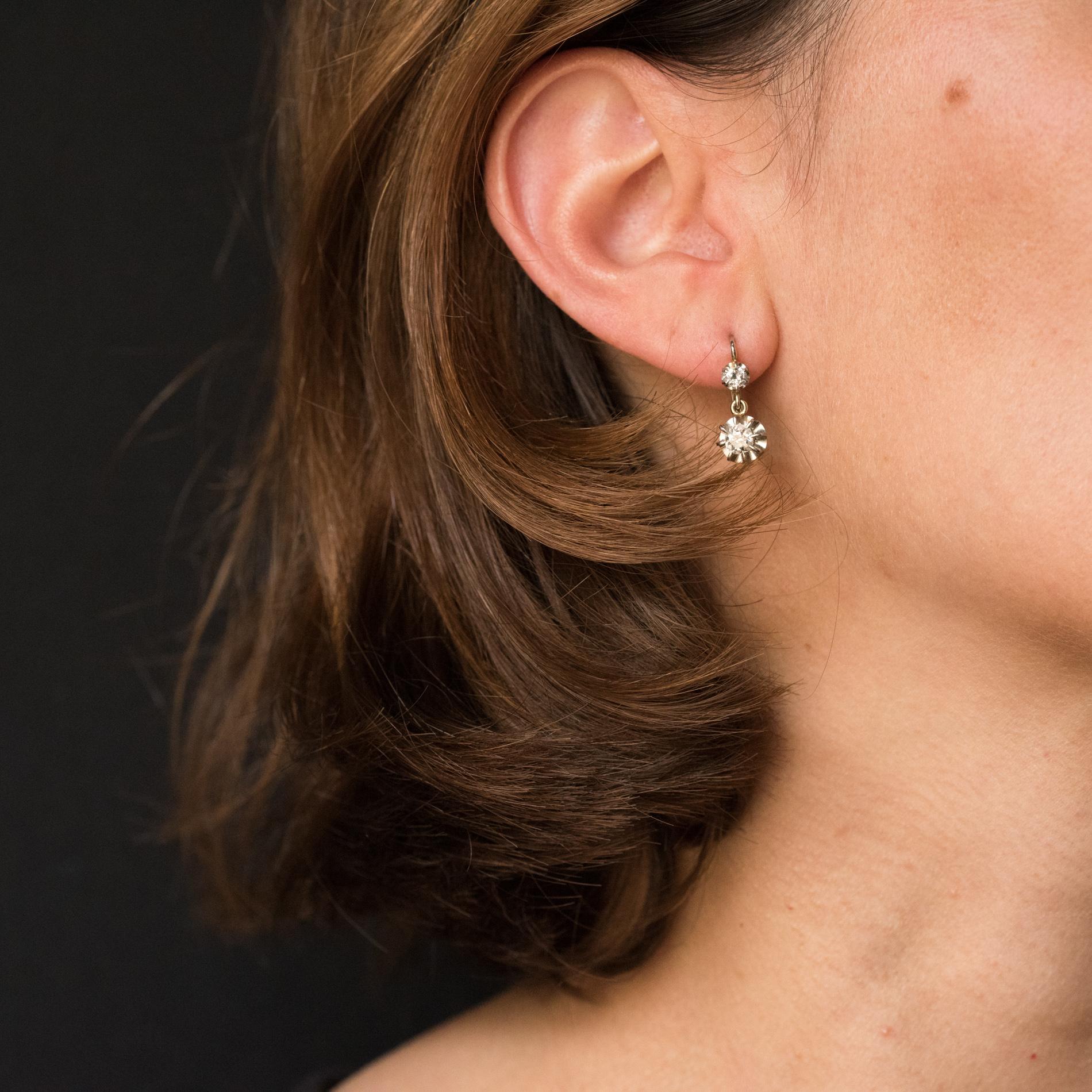 Women's 1930s Art Deco Diamonds 18 Karat White Gold Lever- Back Earrings