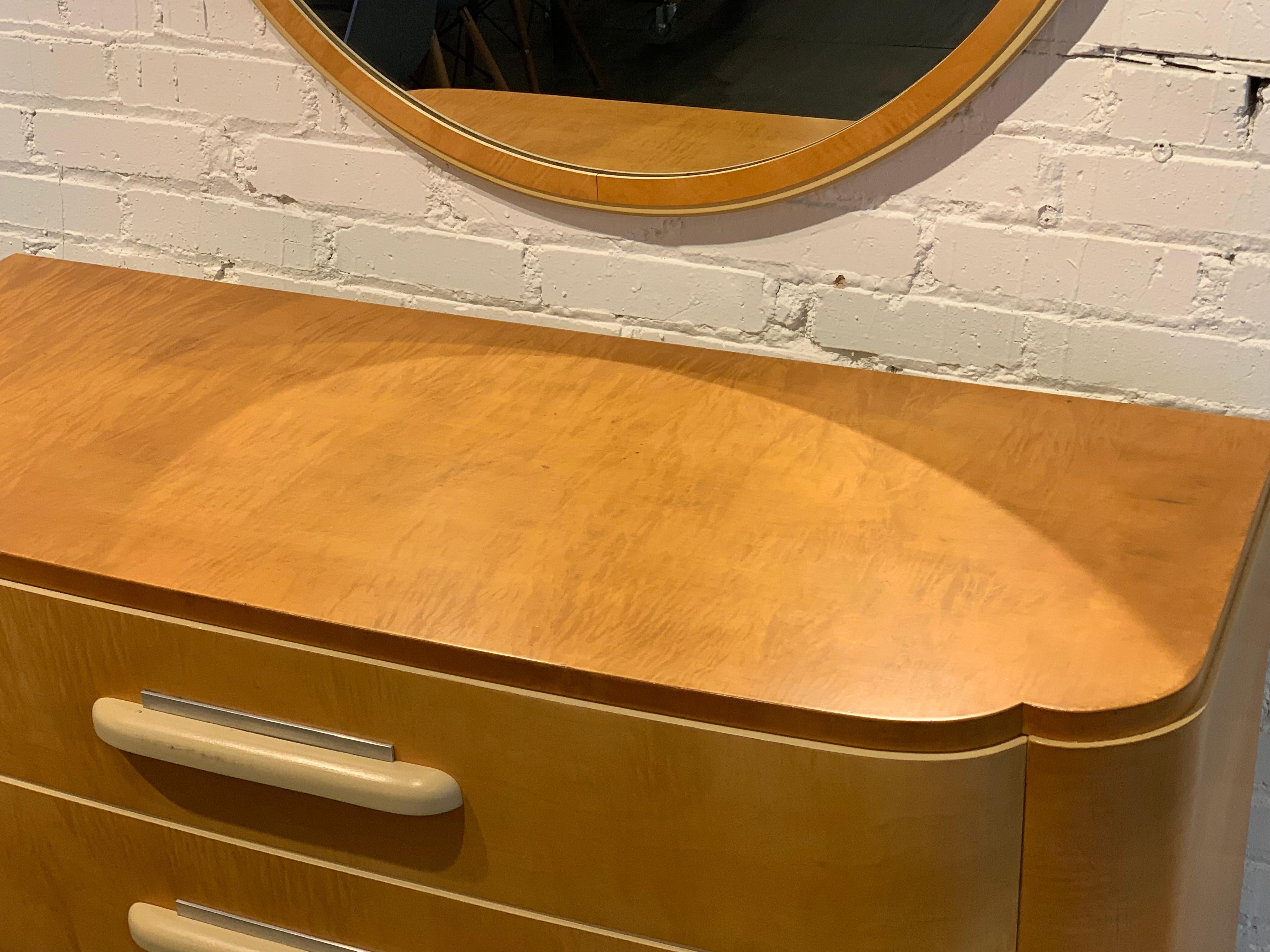 1930s Donald Deskey Art Deco Low Maple Dresser with Round Mirror for Widdicomb  In Good Condition For Sale In St. Louis, MO