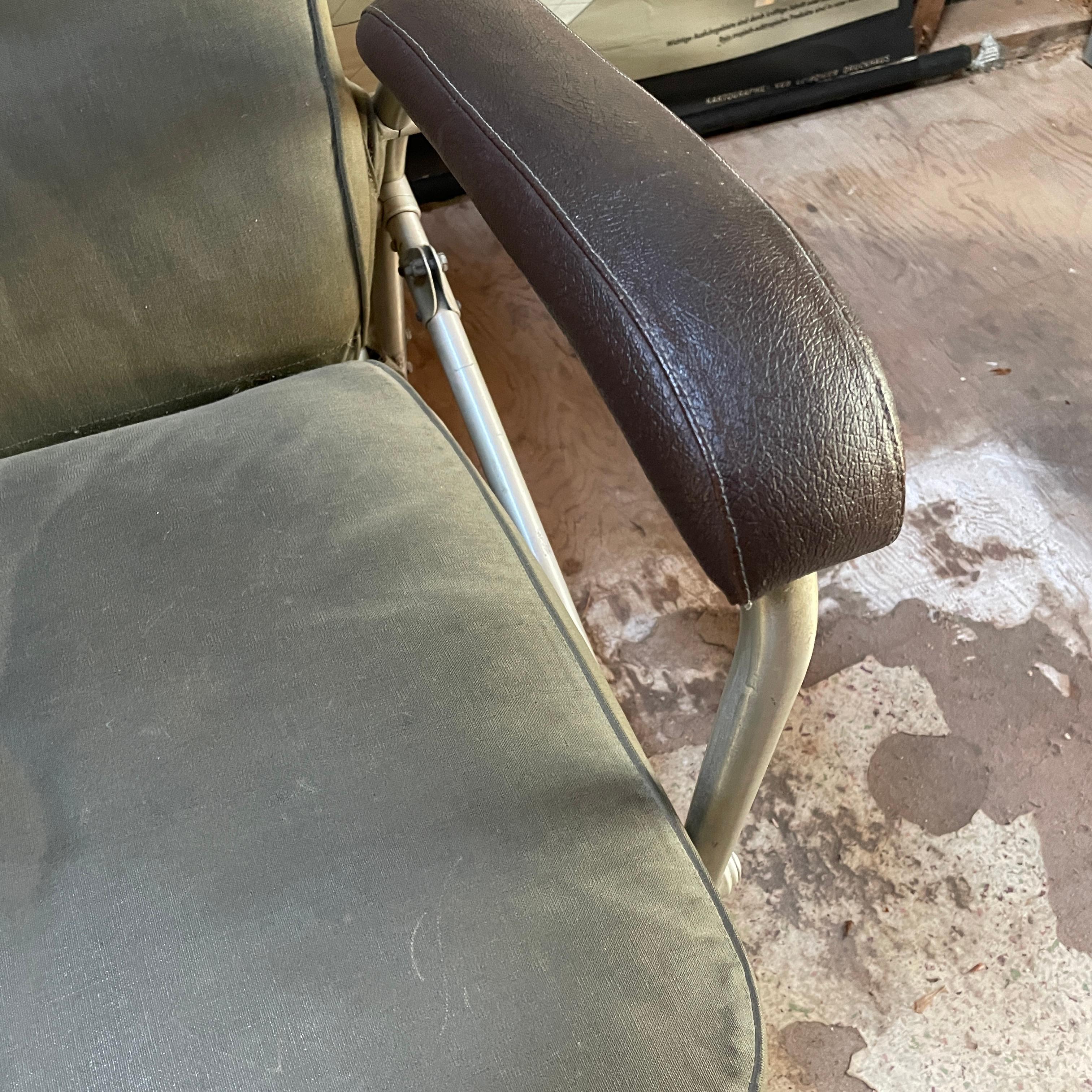 1930 Douglas DC-3 Asientos de pasajero Warren McArthur Corp Silla Settee de mediados de siglo en venta 3