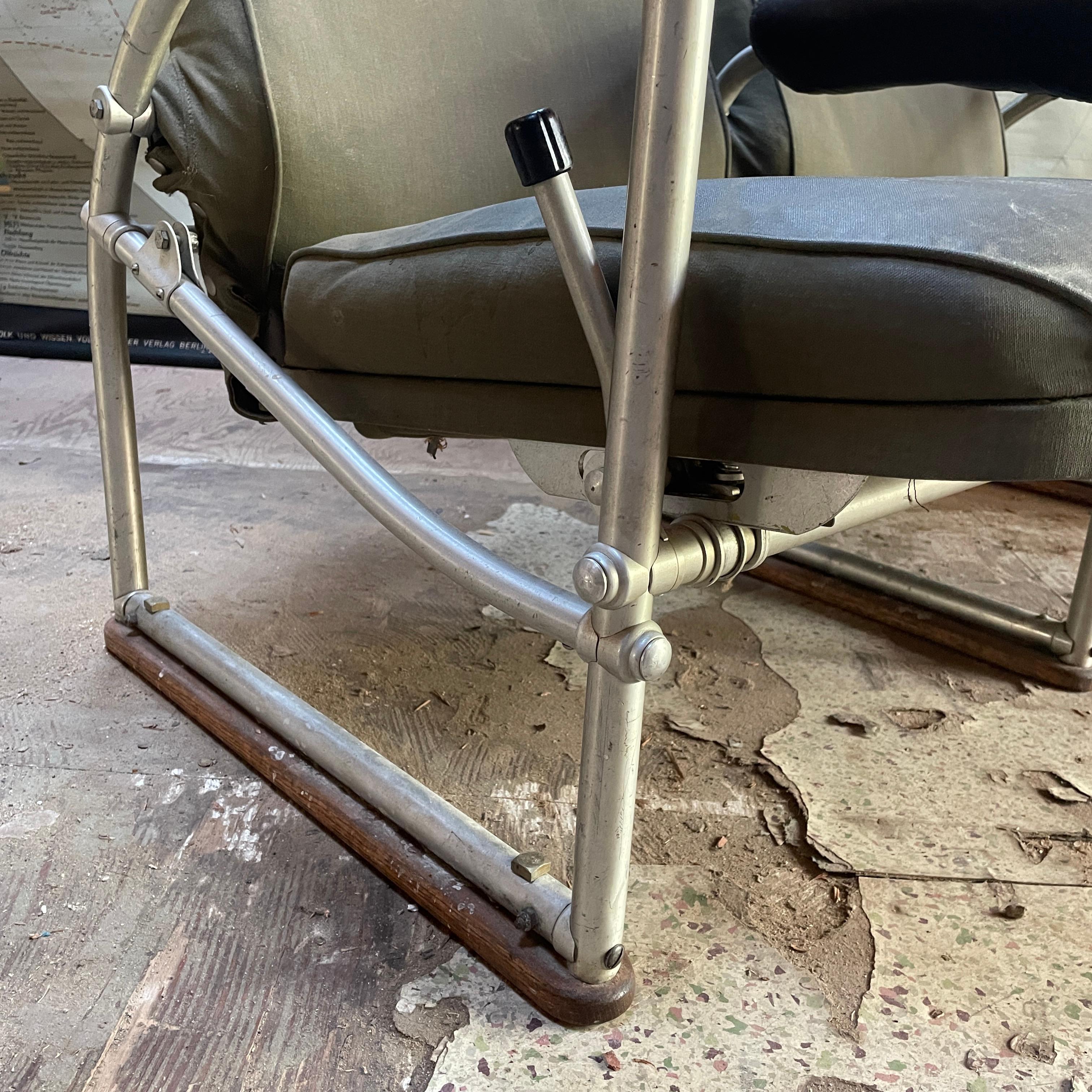 1930 Douglas DC-3 Asientos de pasajero Warren McArthur Corp Silla Settee de mediados de siglo en venta 5