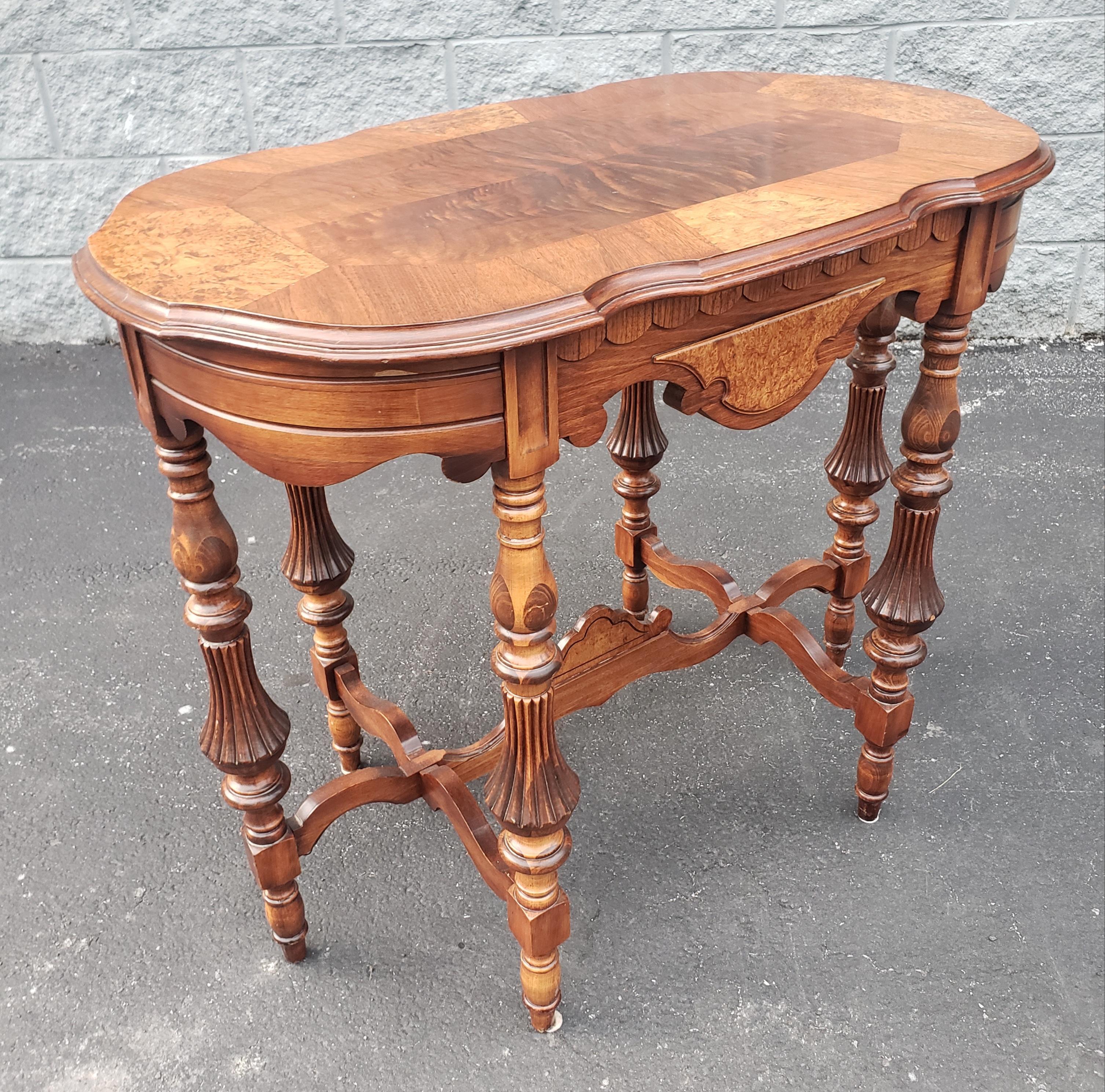 1930s Edwardian Refinished  Mahogany and Burl Walnut Banded Top Console Table For Sale 3