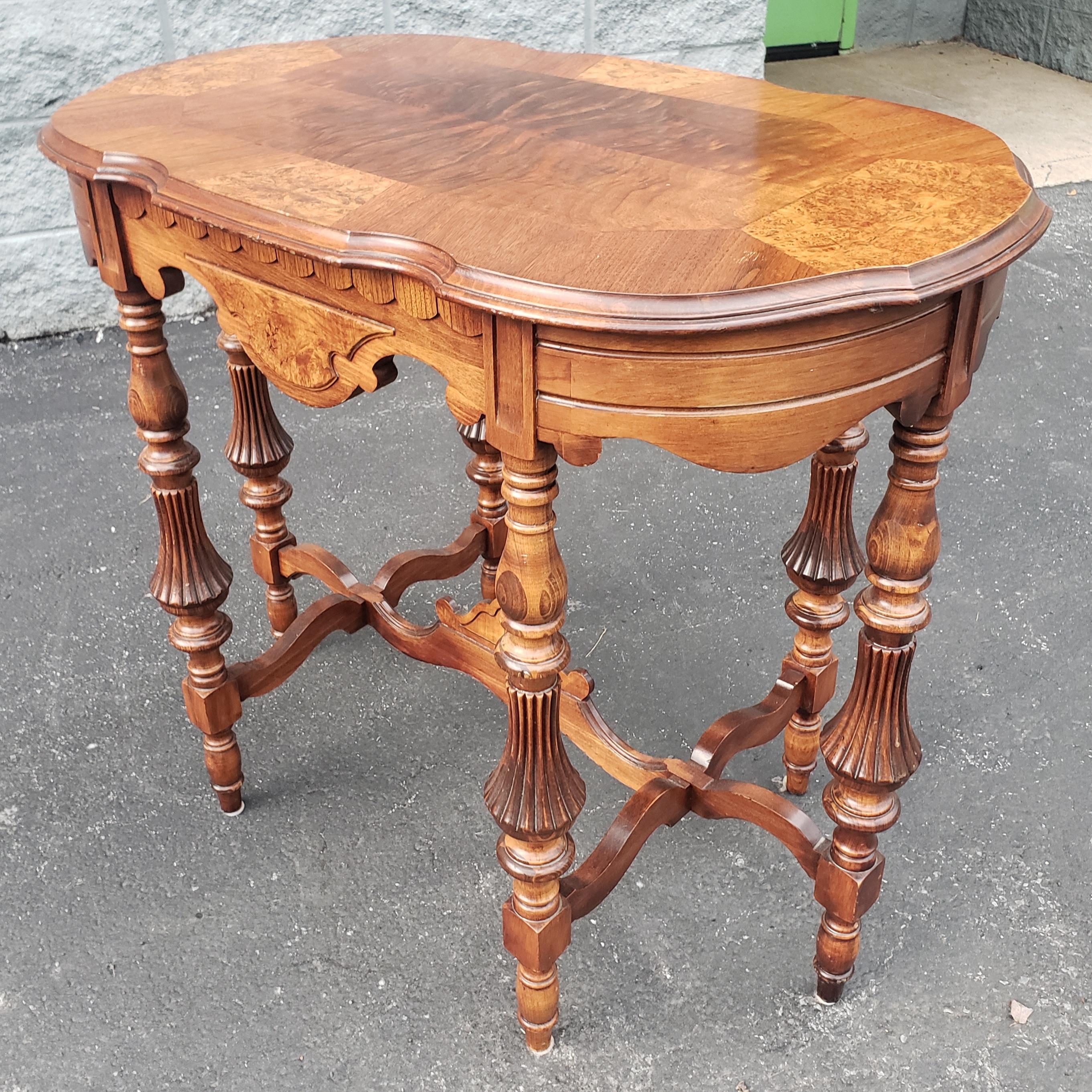 1930s Edwardian Refinished  Mahogany and Burl Walnut Banded Top Console Table In Good Condition For Sale In Germantown, MD