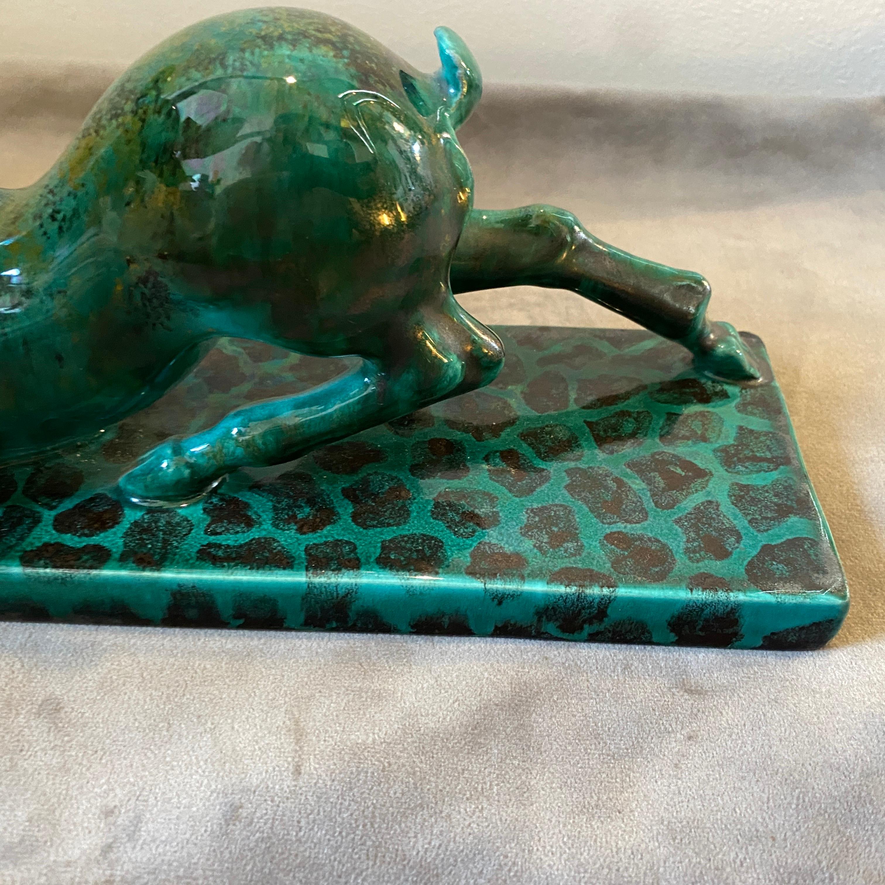 Sculpture italienne d'un faucon en céramique verte Art déco des années 1930, Egisto Fantechi en vente 4