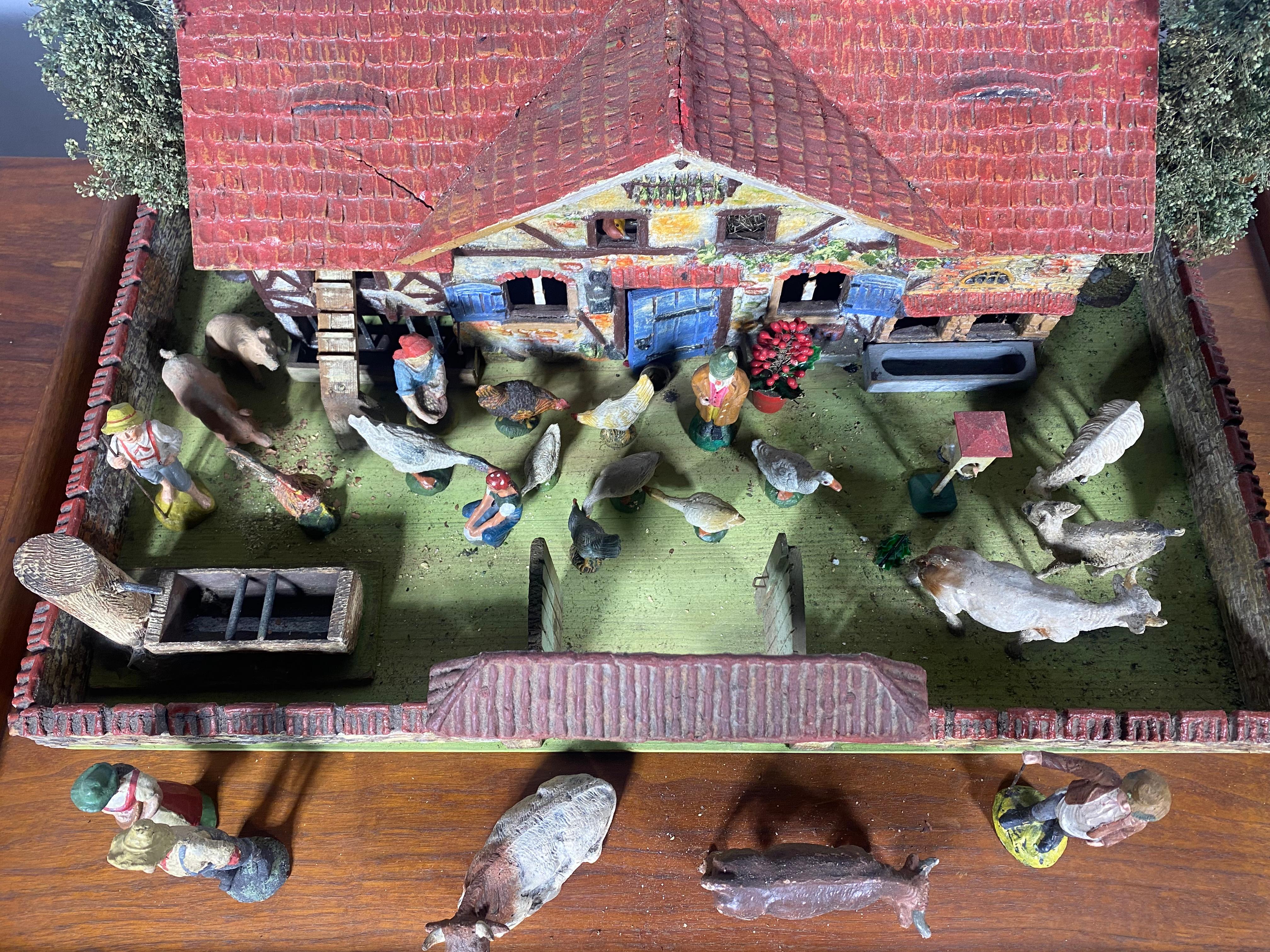 1930s Elastolin Farm / Yard. 65 pc. O&M Hausser.. Antique toy, made in Germany In Good Condition For Sale In Buffalo, NY