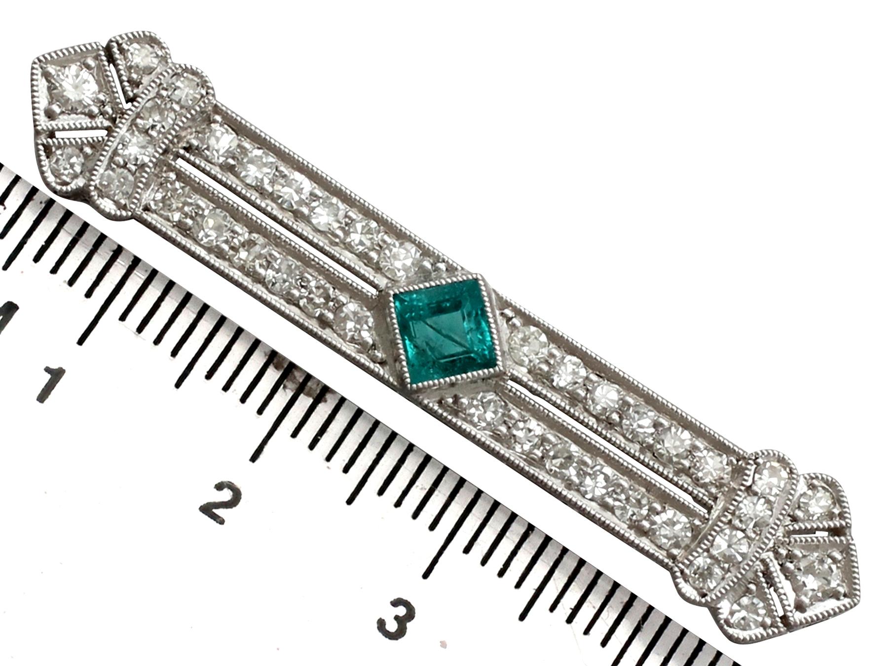 1930s Emerald 1.29 Carat Diamond Platinum Brooch 2