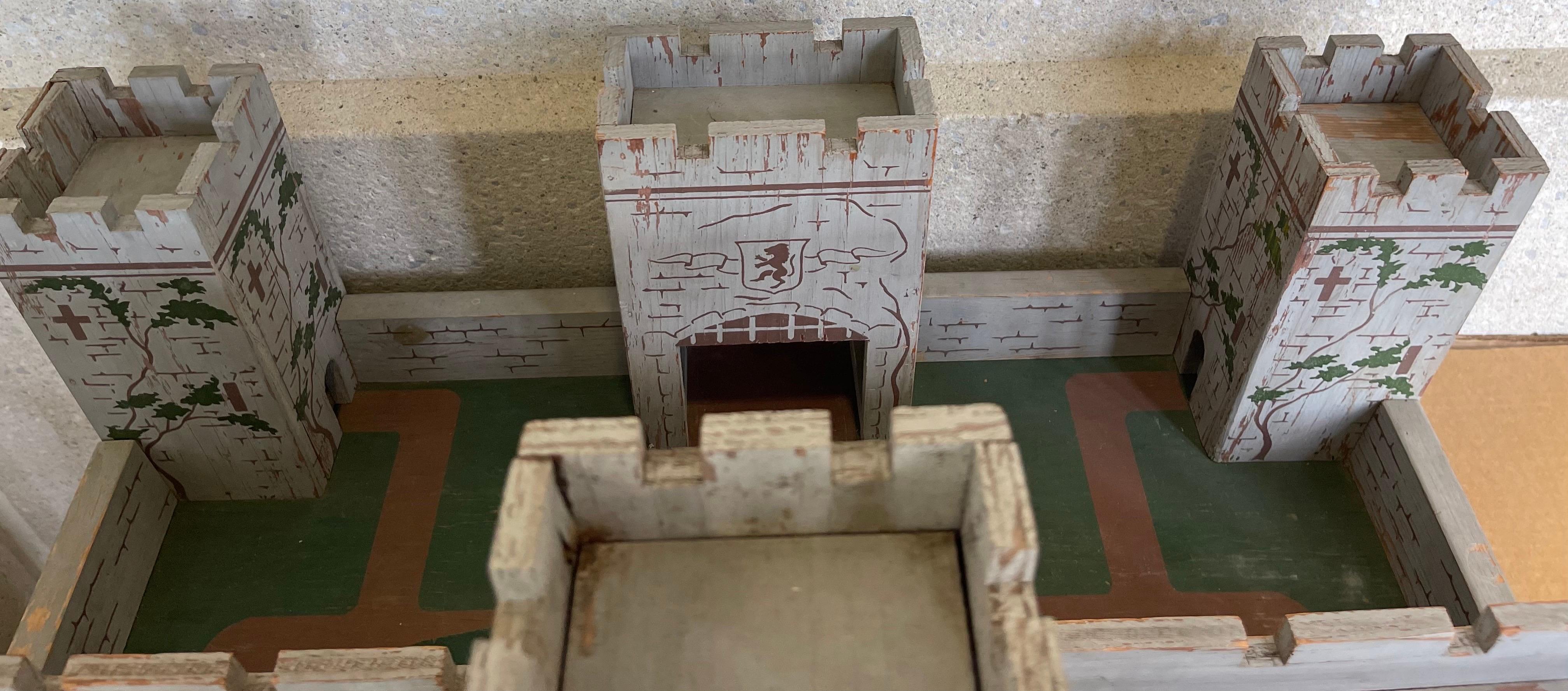 1930s English Antique Hand Painted Wooden Toy Solider Castle Fort For Sale 4