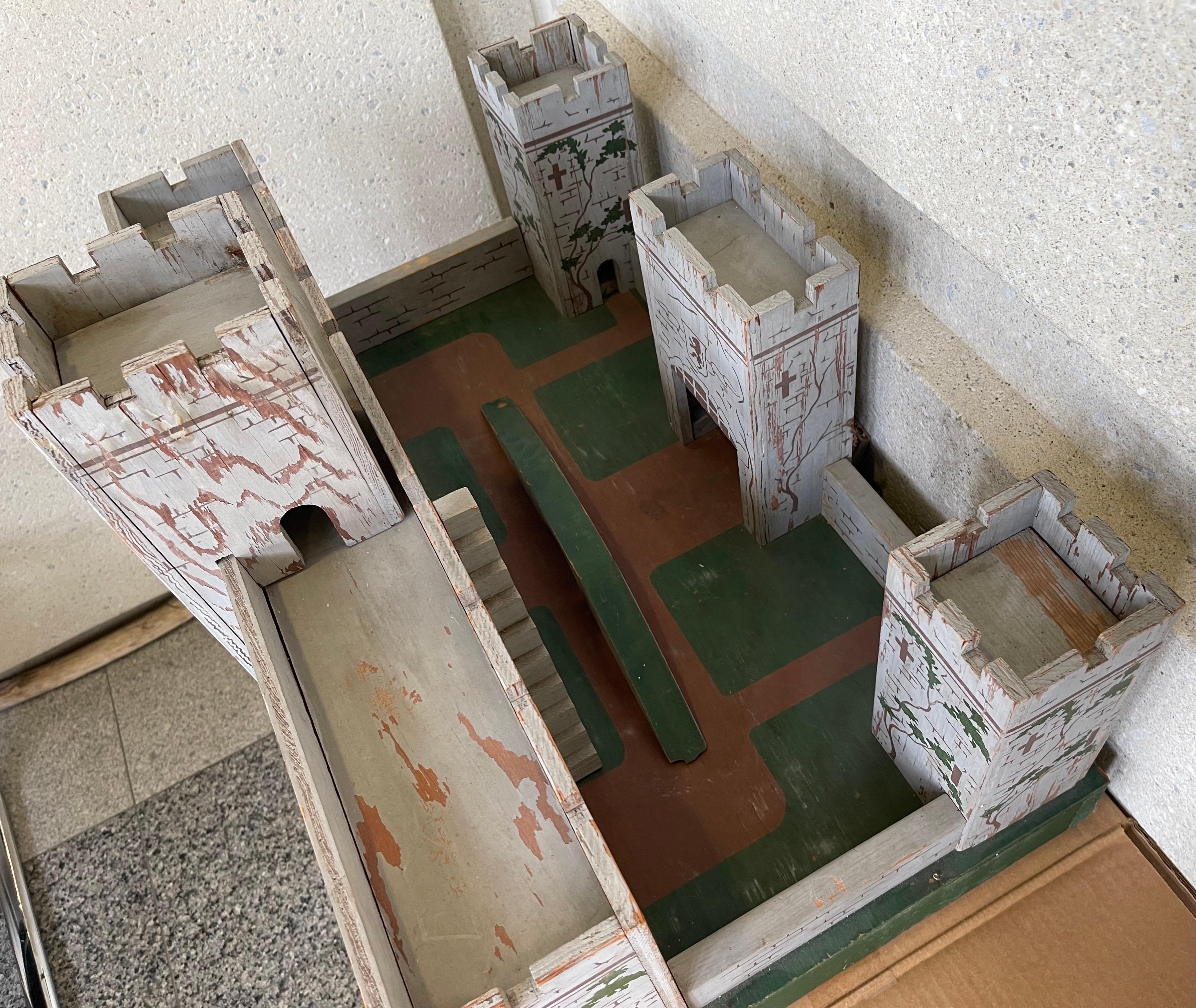 1930s English Antique Hand Painted Wooden Toy Solider Castle Fort For Sale 5