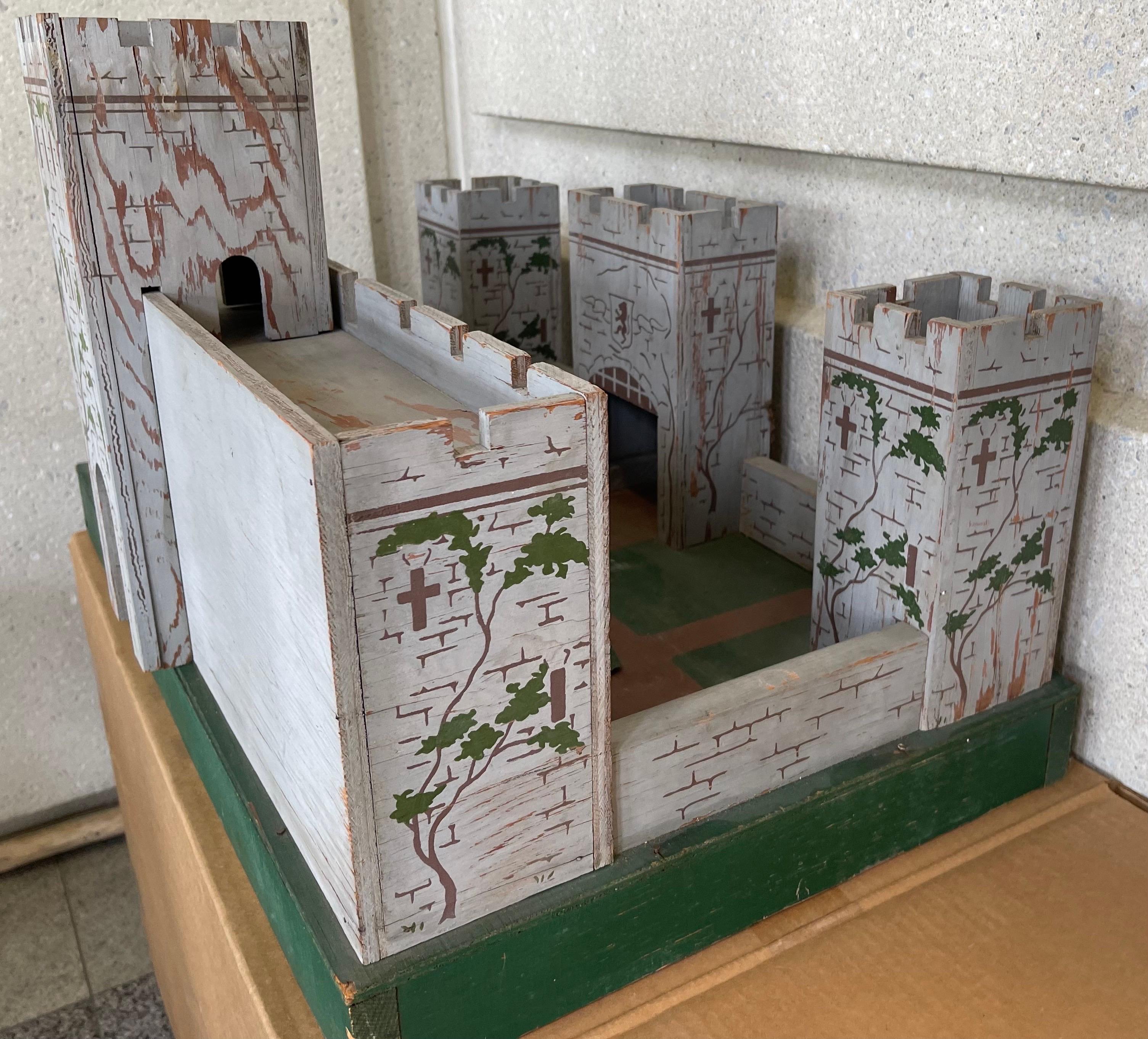 1930s English Antique Hand Painted Wooden Toy Solider Castle Fort For Sale 2