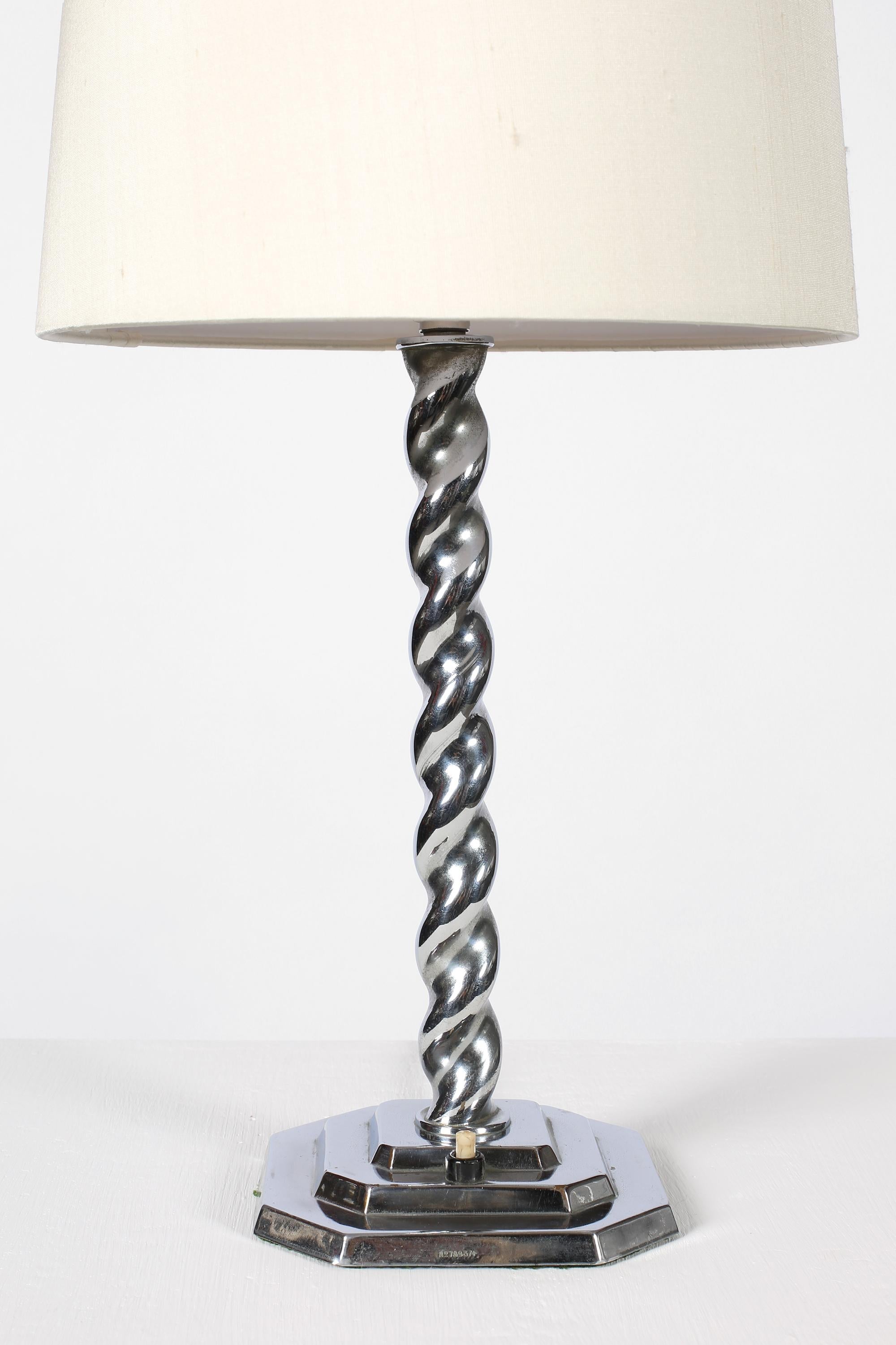 20th Century 1930s English Art Deco Chromed Brass Torsade Twist Table Lamp For Sale