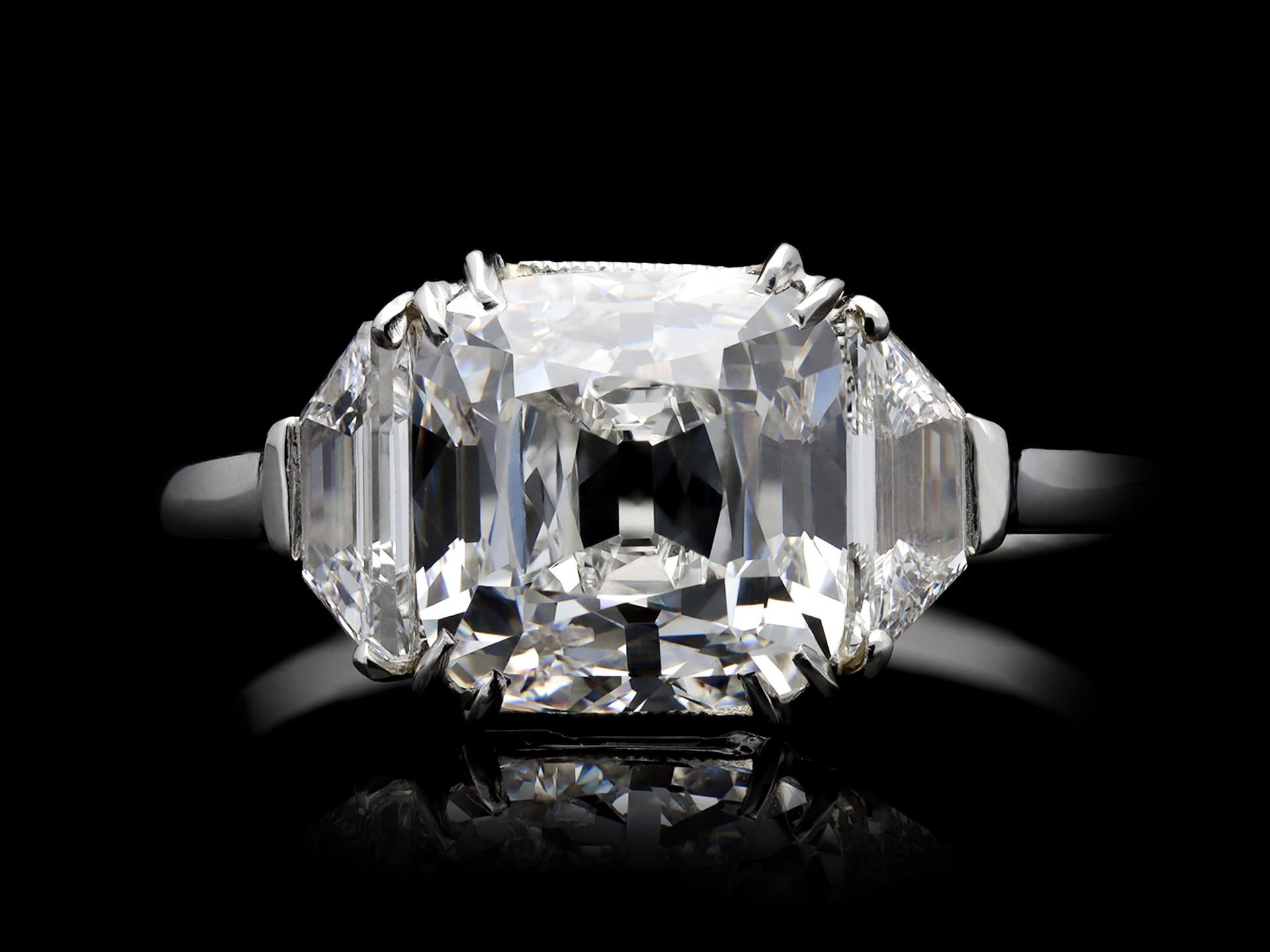 Baguette Cut 1930s English Art Deco old mine diamond solitaire ring For Sale