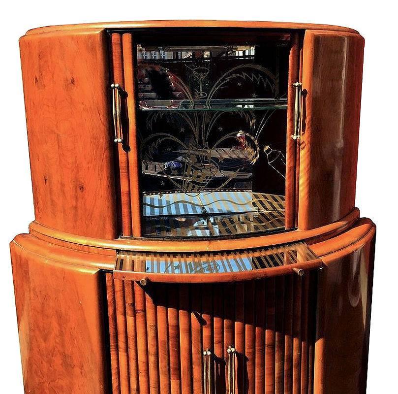 Veneer 1930s English Art Deco Walnut Cocktail Dry Bar Cabinet