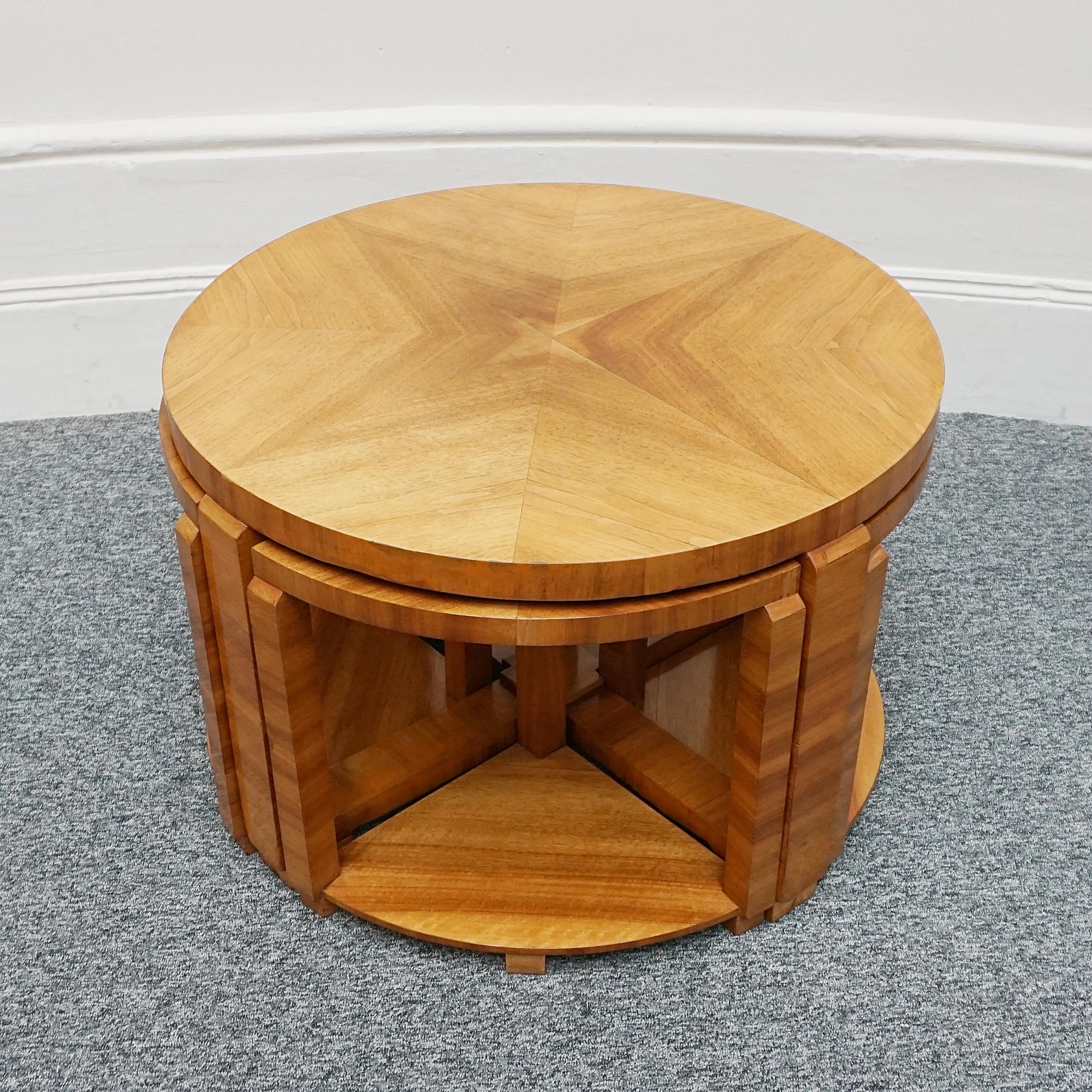 Englisches Art-Déco-Tischnest aus Nussbaumholz, 1930er Jahre  im Angebot 9