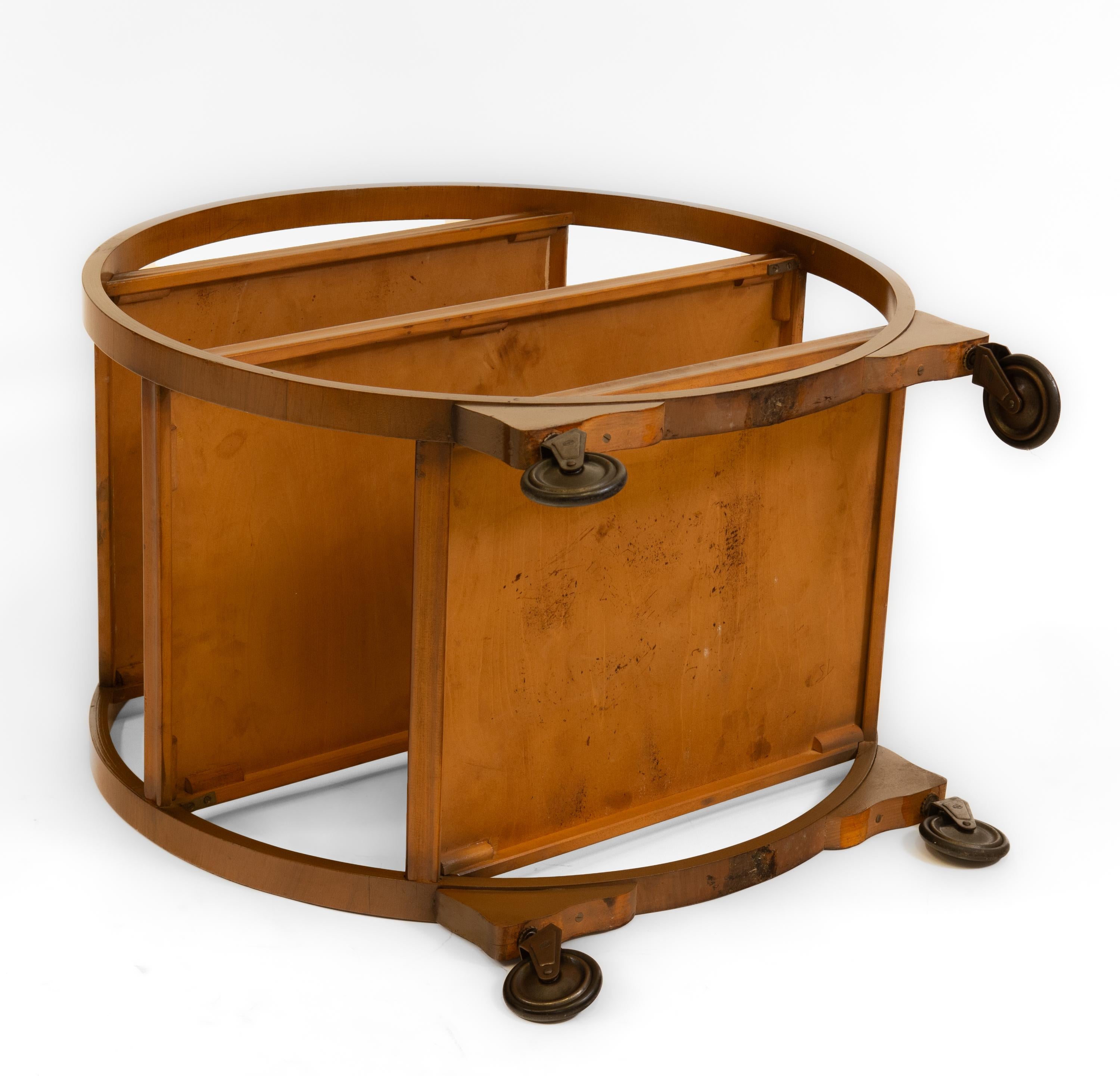 20th Century 1930s English Art Deco Walnut Round Drinks Cocktail Trolley Modernist Bar Cart For Sale