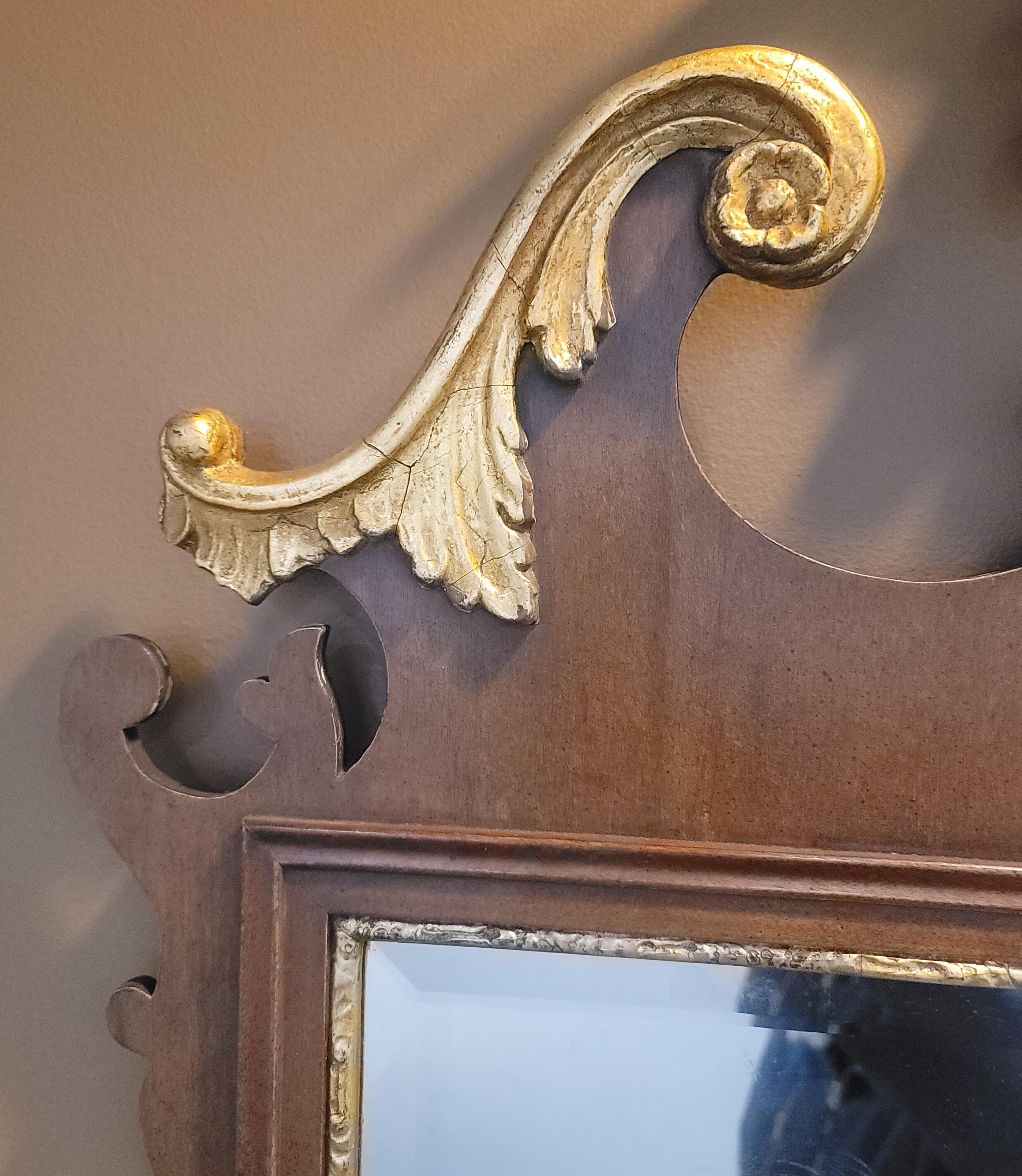 1930s English Chippendale Mahogany Parcel-Gilt Mirror w/ Phoenix Crest Finial In Good Condition For Sale In Germantown, MD