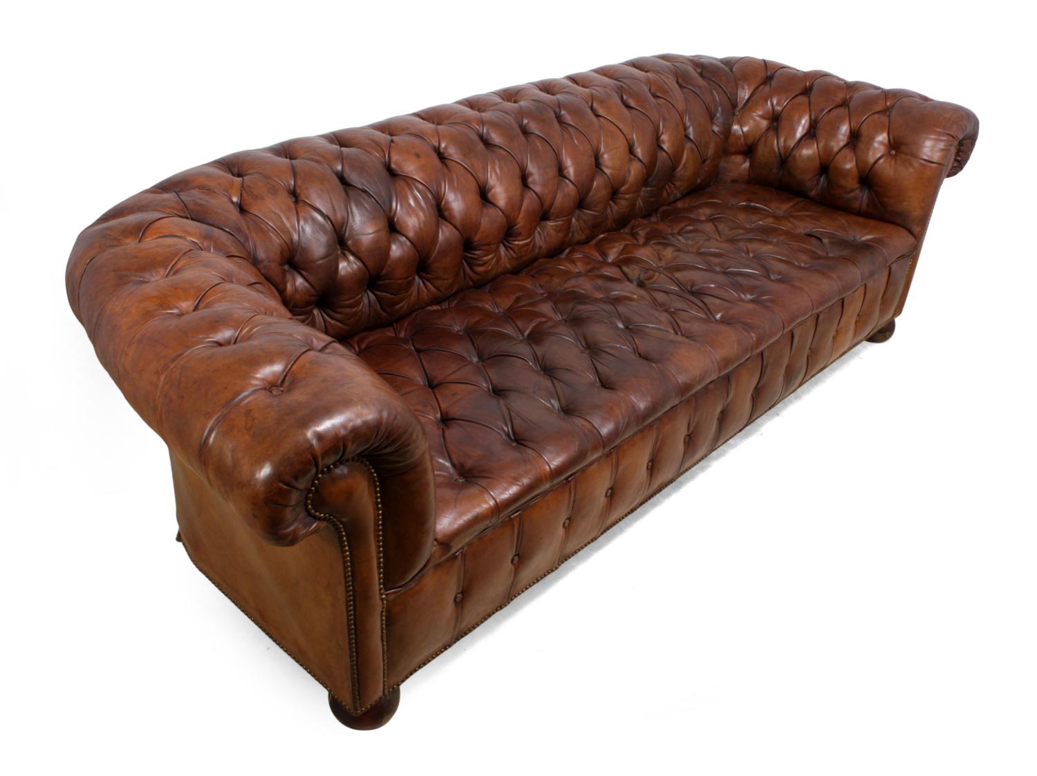 1930s English Leather Chesterfield 4