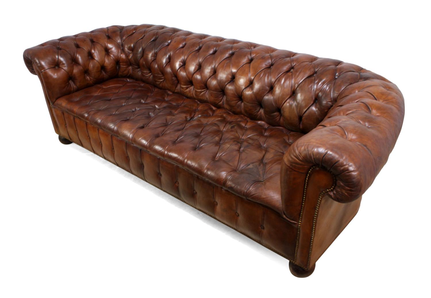 1930s English Leather Chesterfield 5