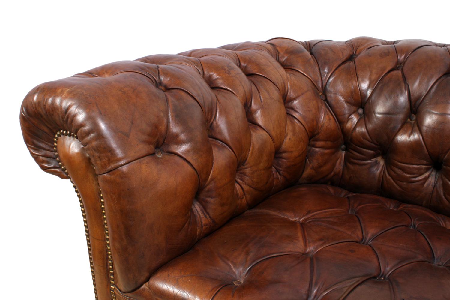 1930s English Leather Chesterfield 2
