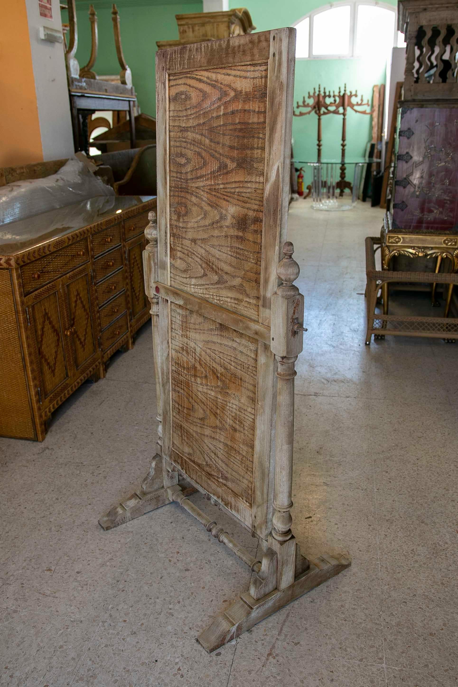 1930s English Wooden Floor Mirror  For Sale 13
