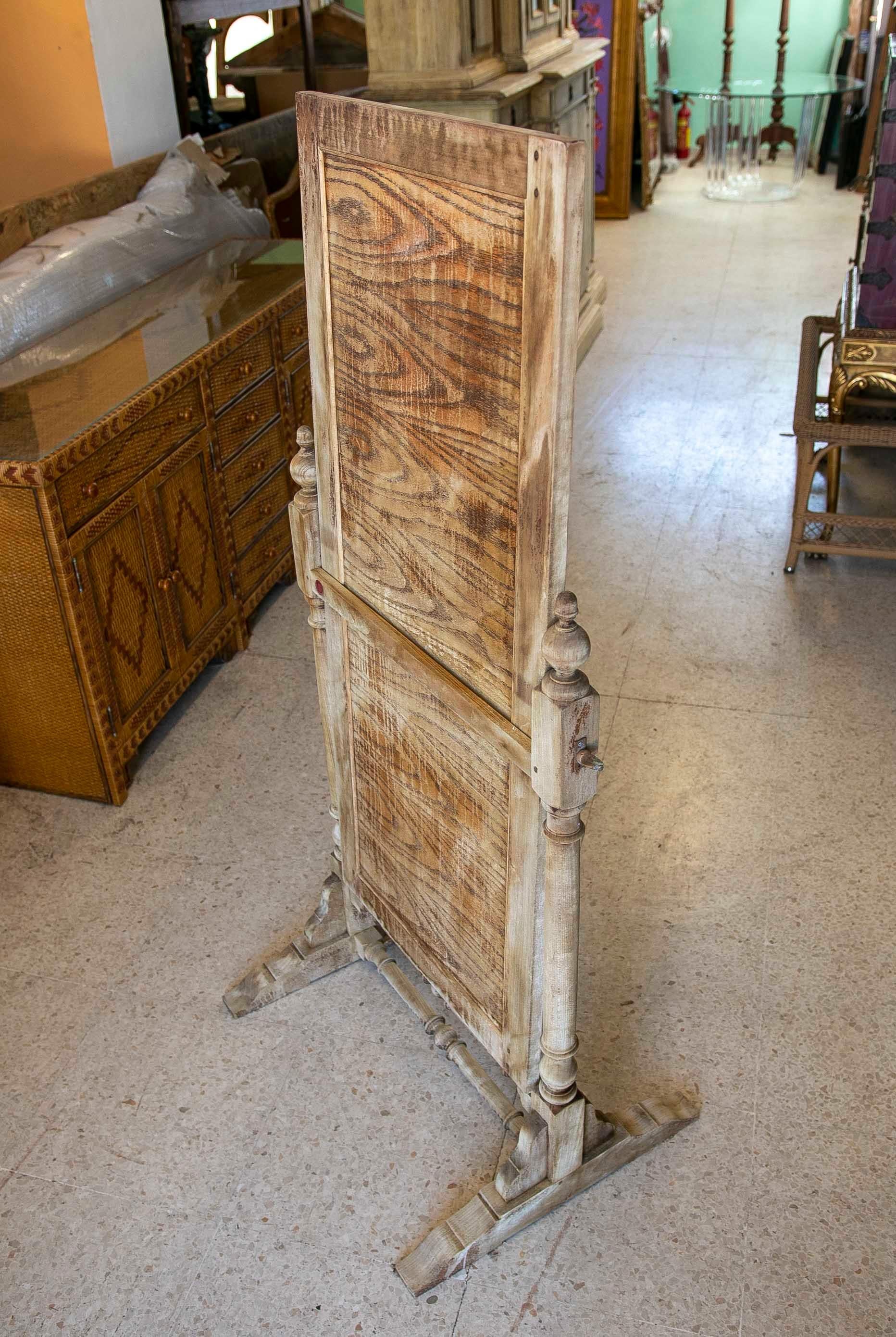 1930s English Wooden Floor Mirror  For Sale 15
