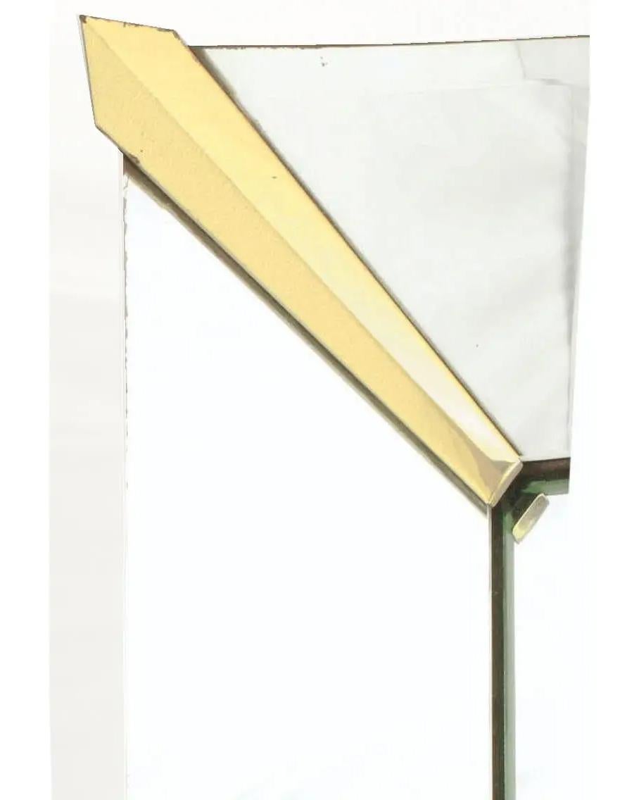 Américain 1930s Era Art Deco Scalloped Edge Mirror Miroir encadré en vente