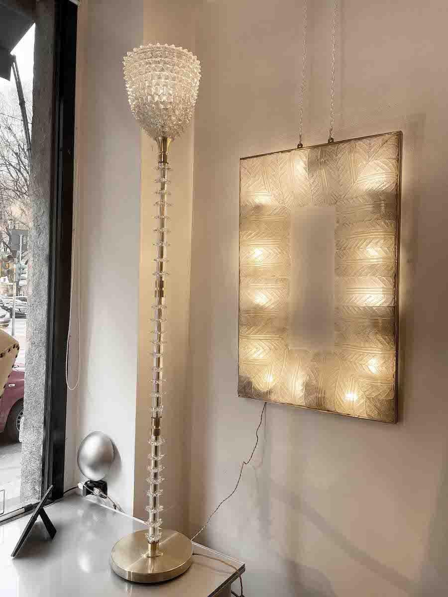 Ercole Barovier rostrato glass floor lamp from the 1930s. 
The lamp is handcrafted by Venetian masters. The characteristic of this process means that the light multiplies infinitely, passing through the cusps that are the very essence of the