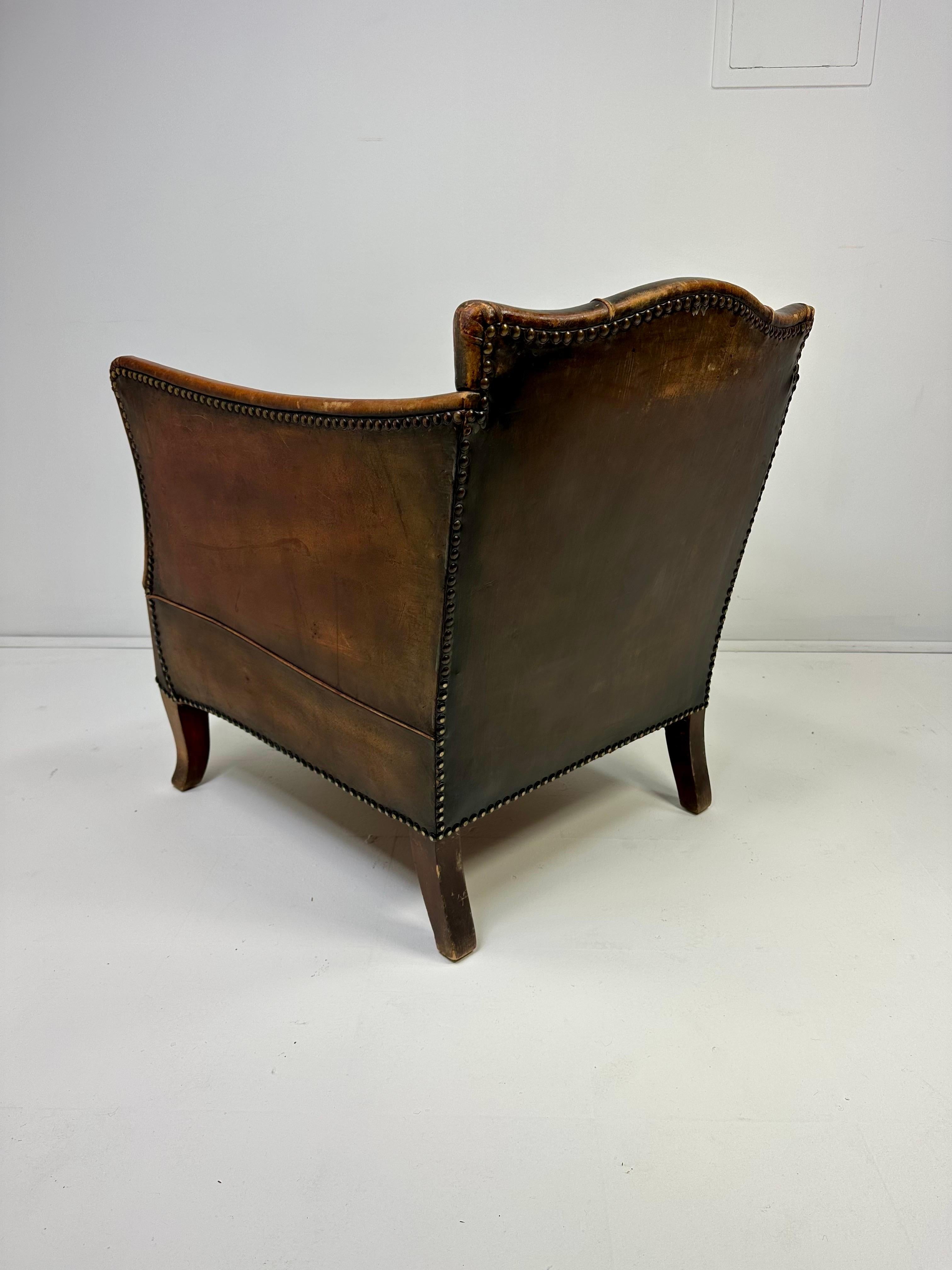 Art déco Chaise longue européenne en cuir des années 1930 en vente