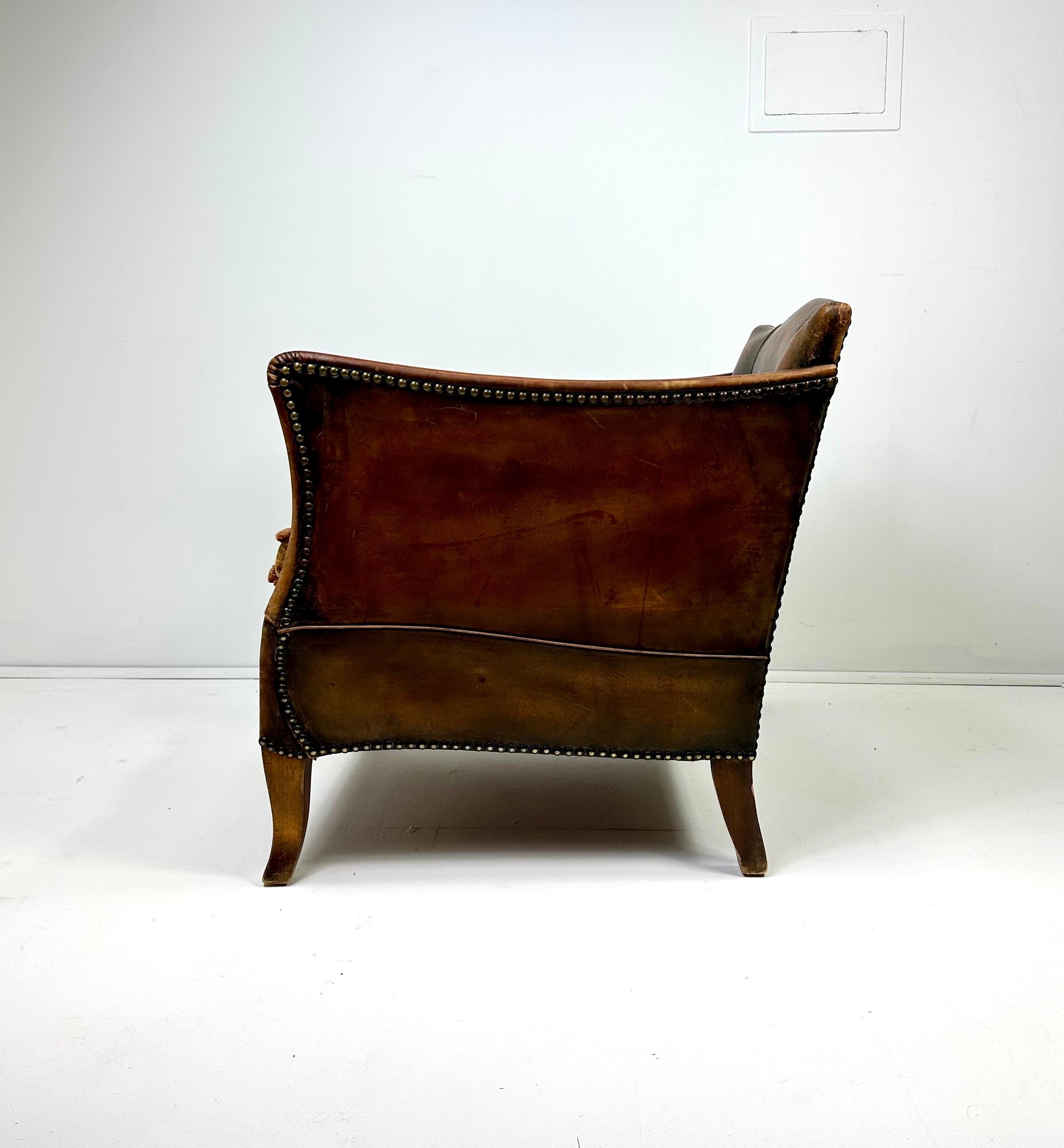 20ième siècle Chaise longue européenne en cuir des années 1930 en vente
