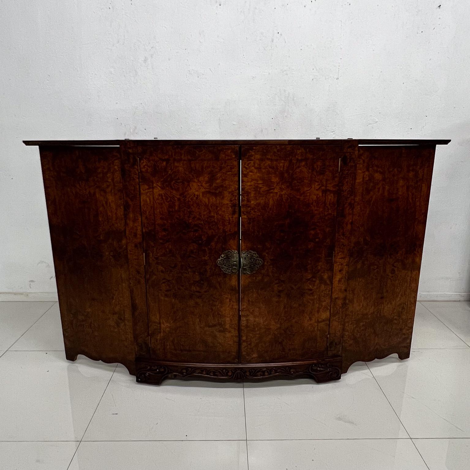 1930s Exquisite English Art Deco Cocktail Dry Bar Burlwood and Walnut 3