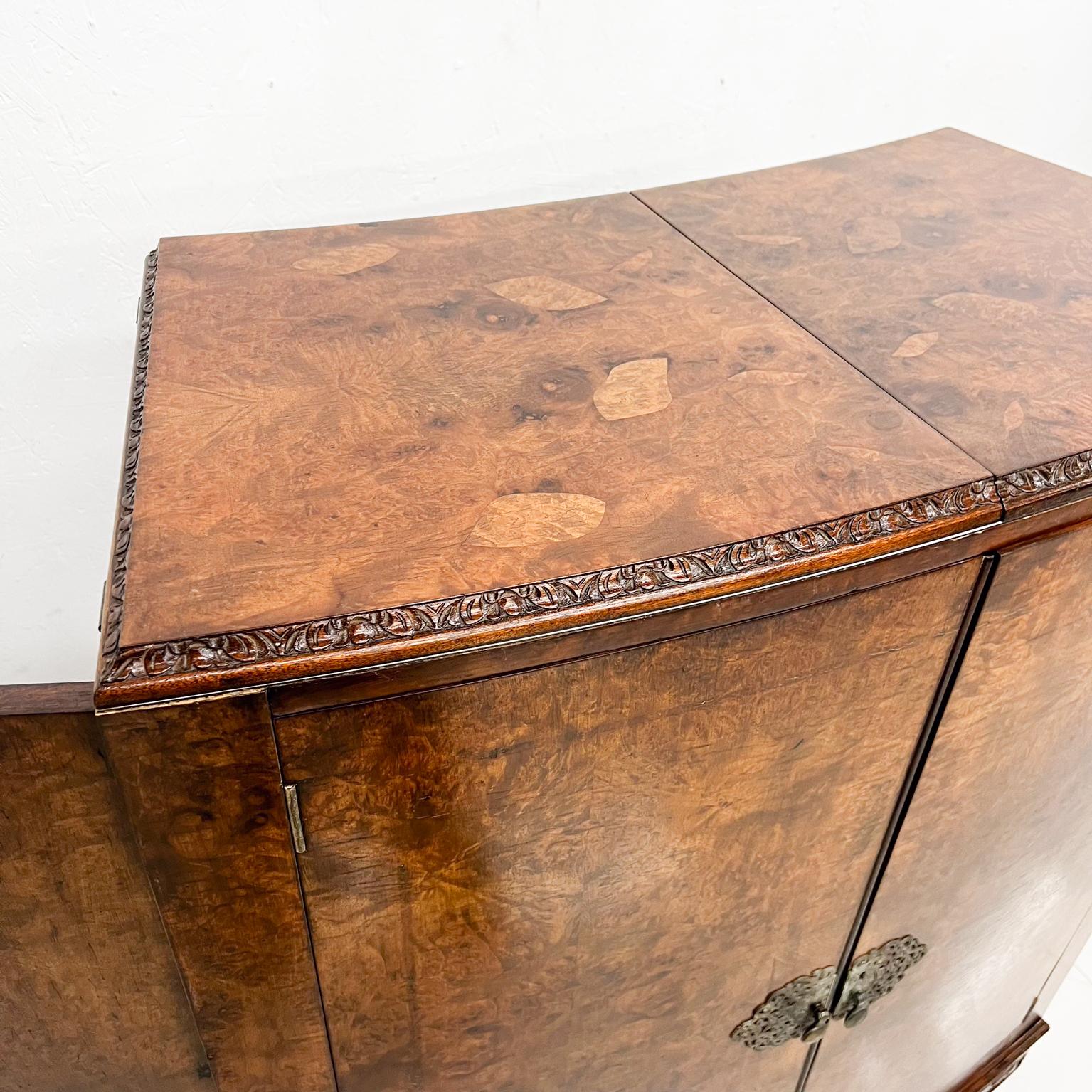 Glass 1930s Exquisite English Art Deco Cocktail Dry Bar Burlwood and Walnut